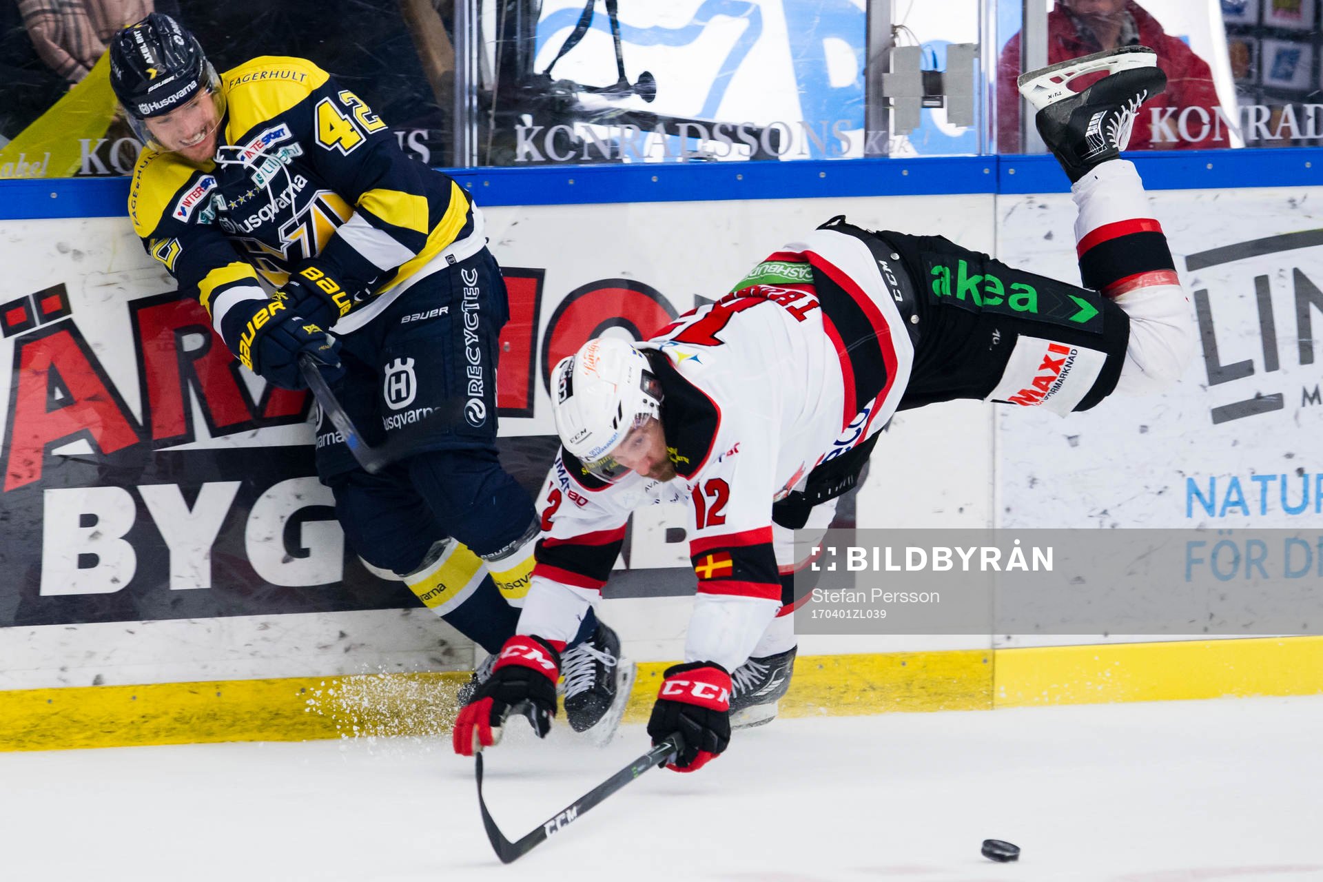 s Dylan Reese mot Malmö Redhawks Andreas Thuresson