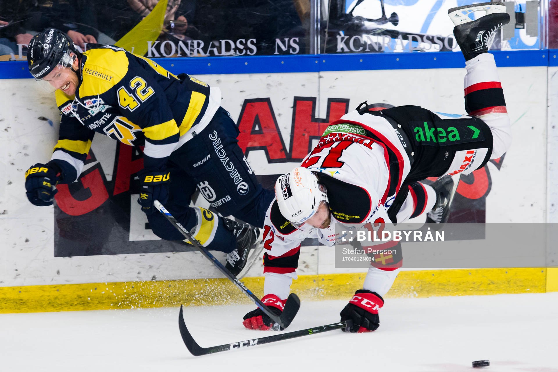 s Dylan Reese mot Malmö Redhawks Andreas Thuresson