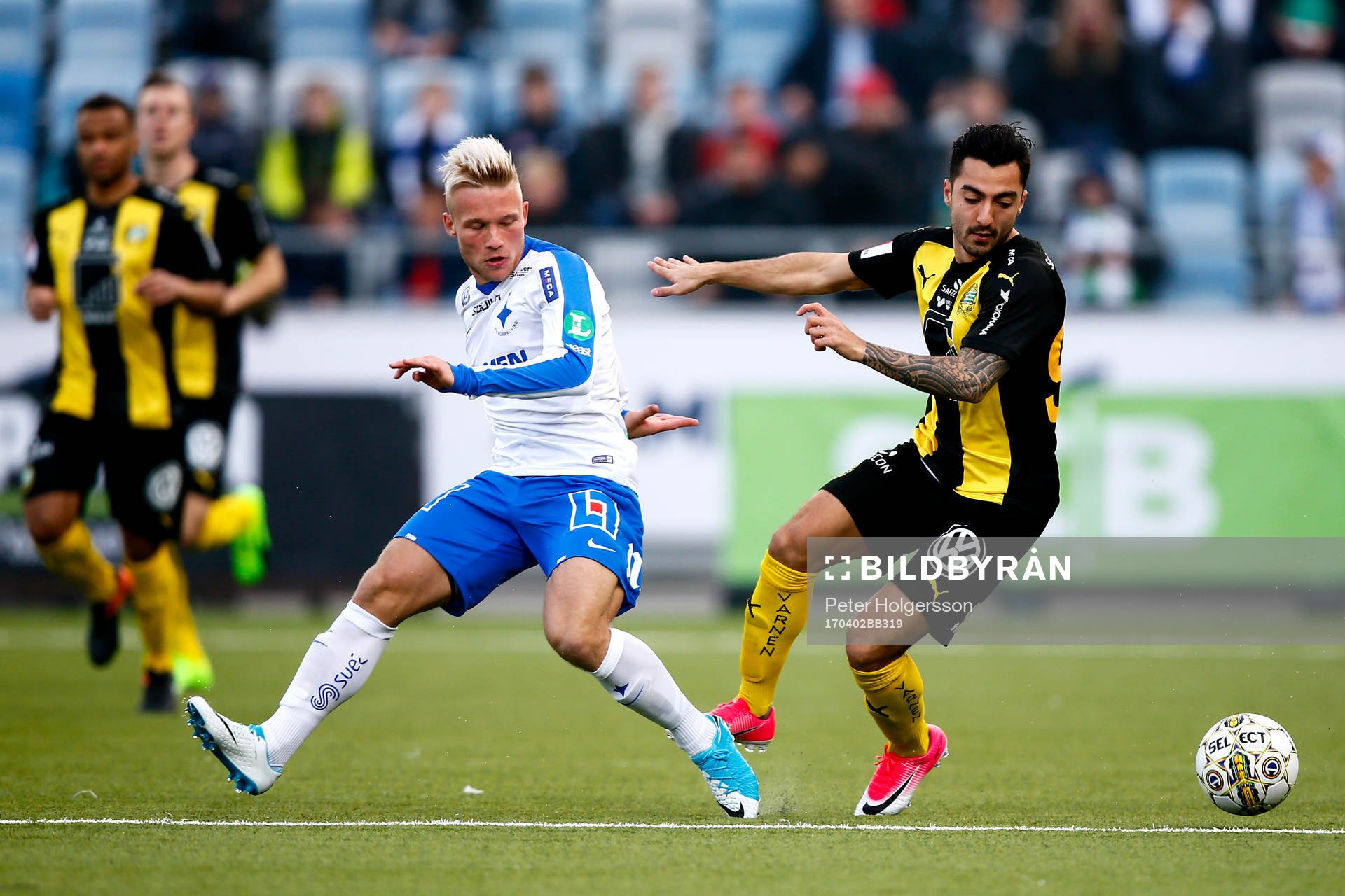 Norrköpings Nicklas Bärkroth och Hammarbys Jiloan Hamad