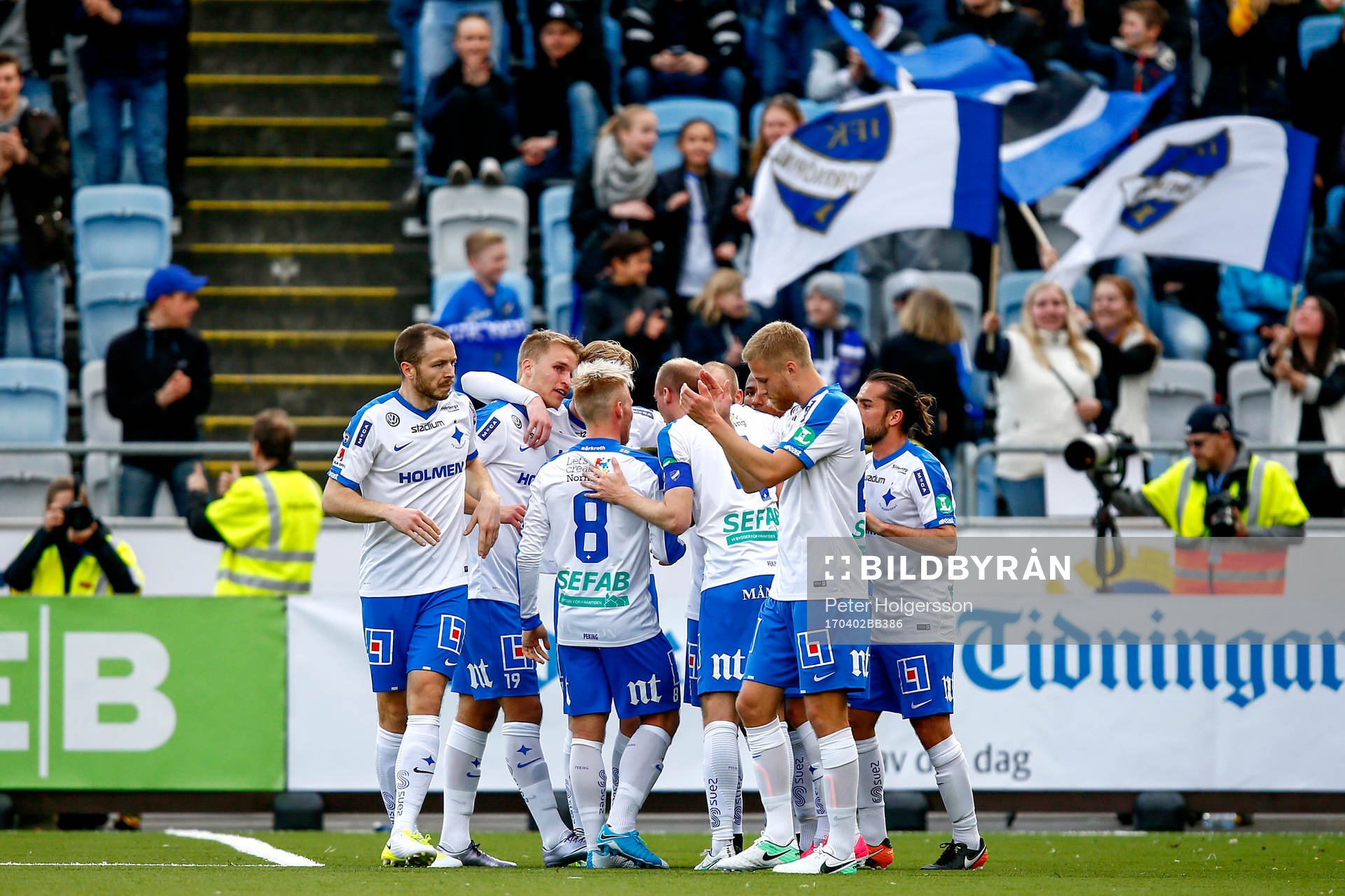 Norrköpings Sebastian Andersson jublar med lagkamrater