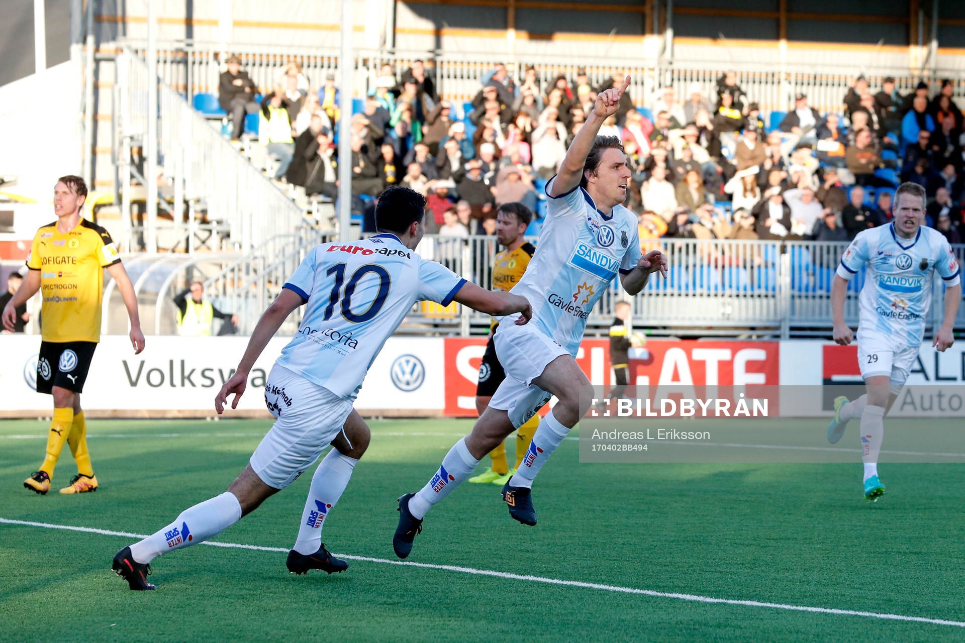 Gefles Johan Oremo jublar