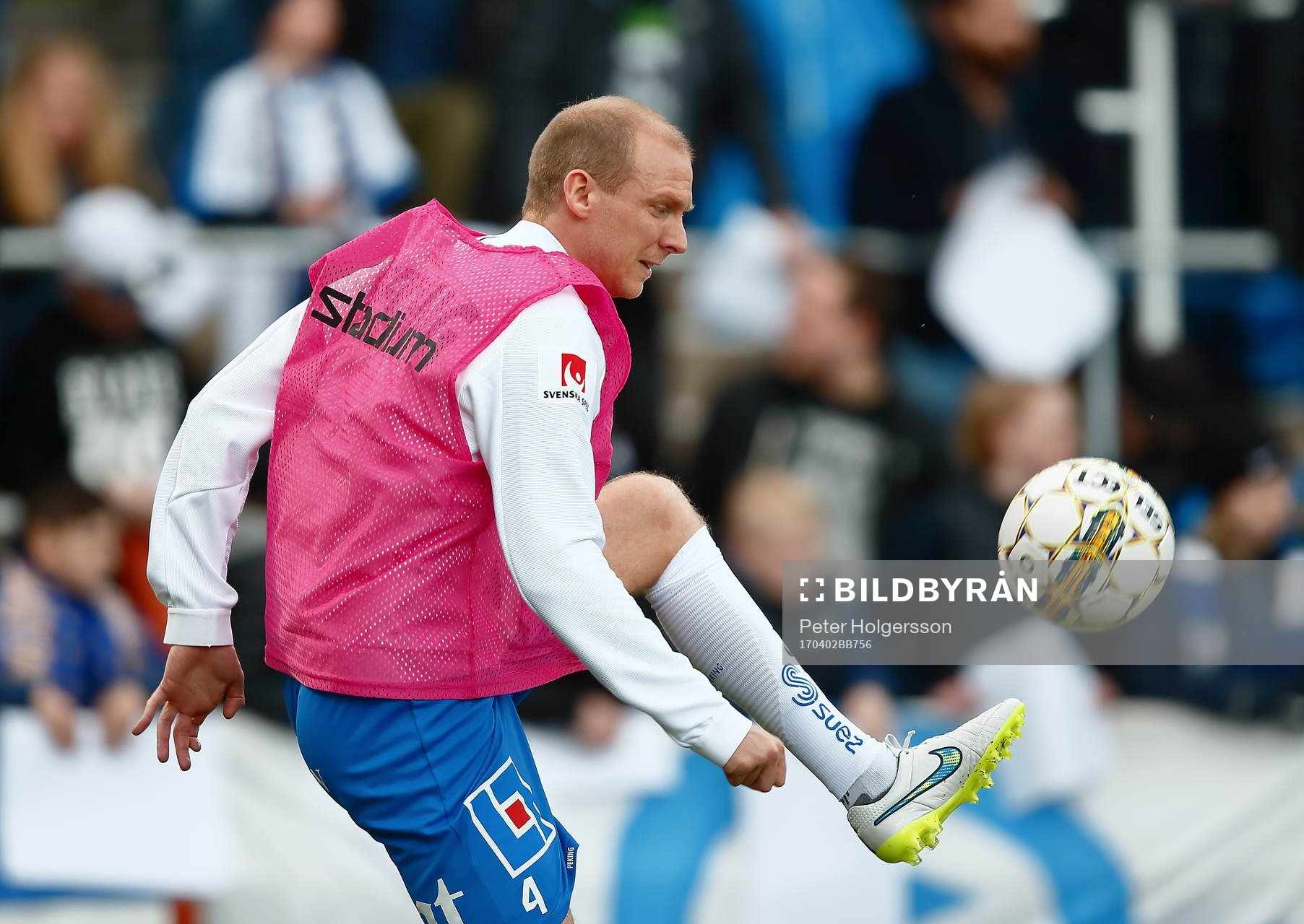 Norrköpings Andreas Johansson värmer upp