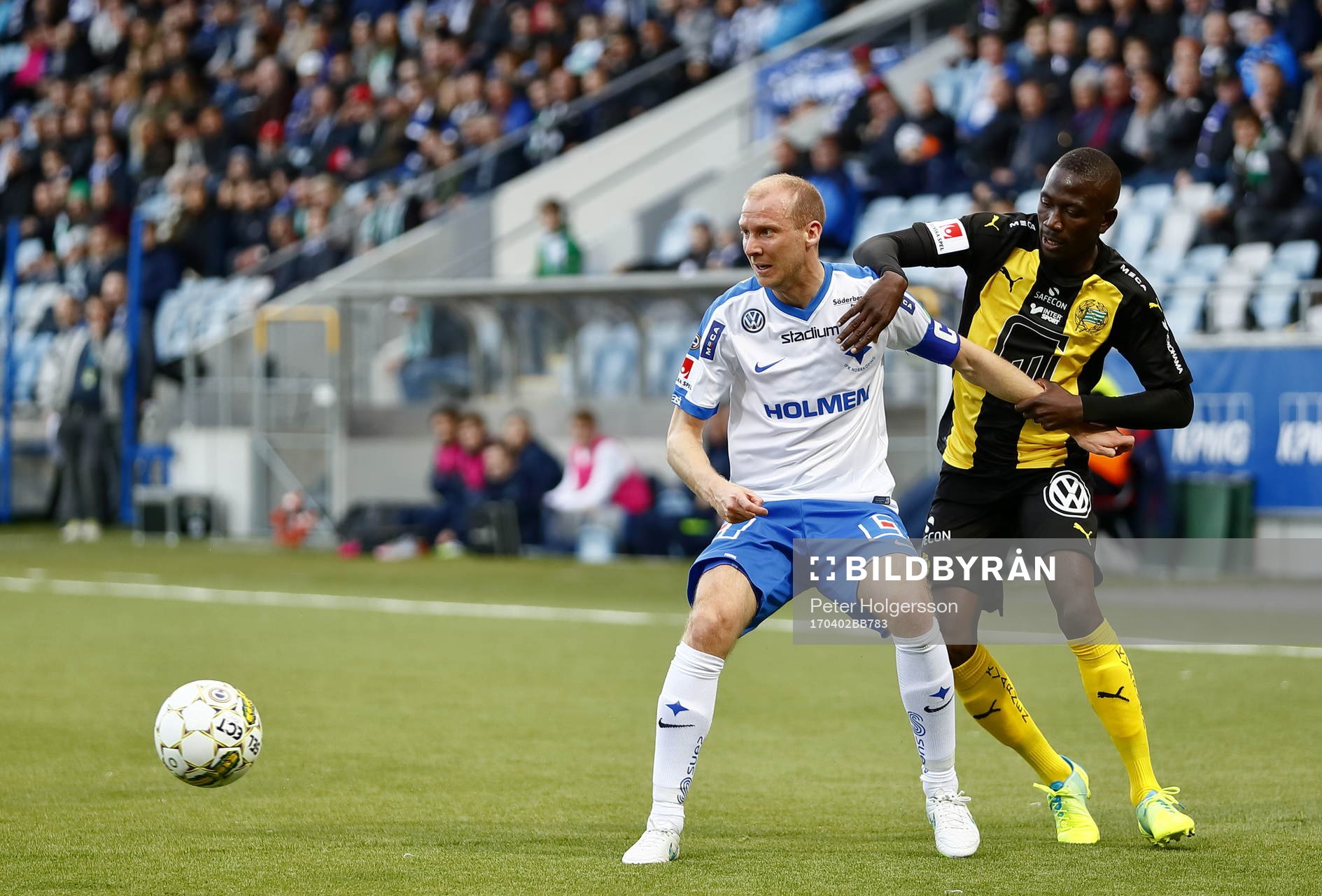 Norrköpings Andreas Johansson och Hammarbys Pa Amat Dibba