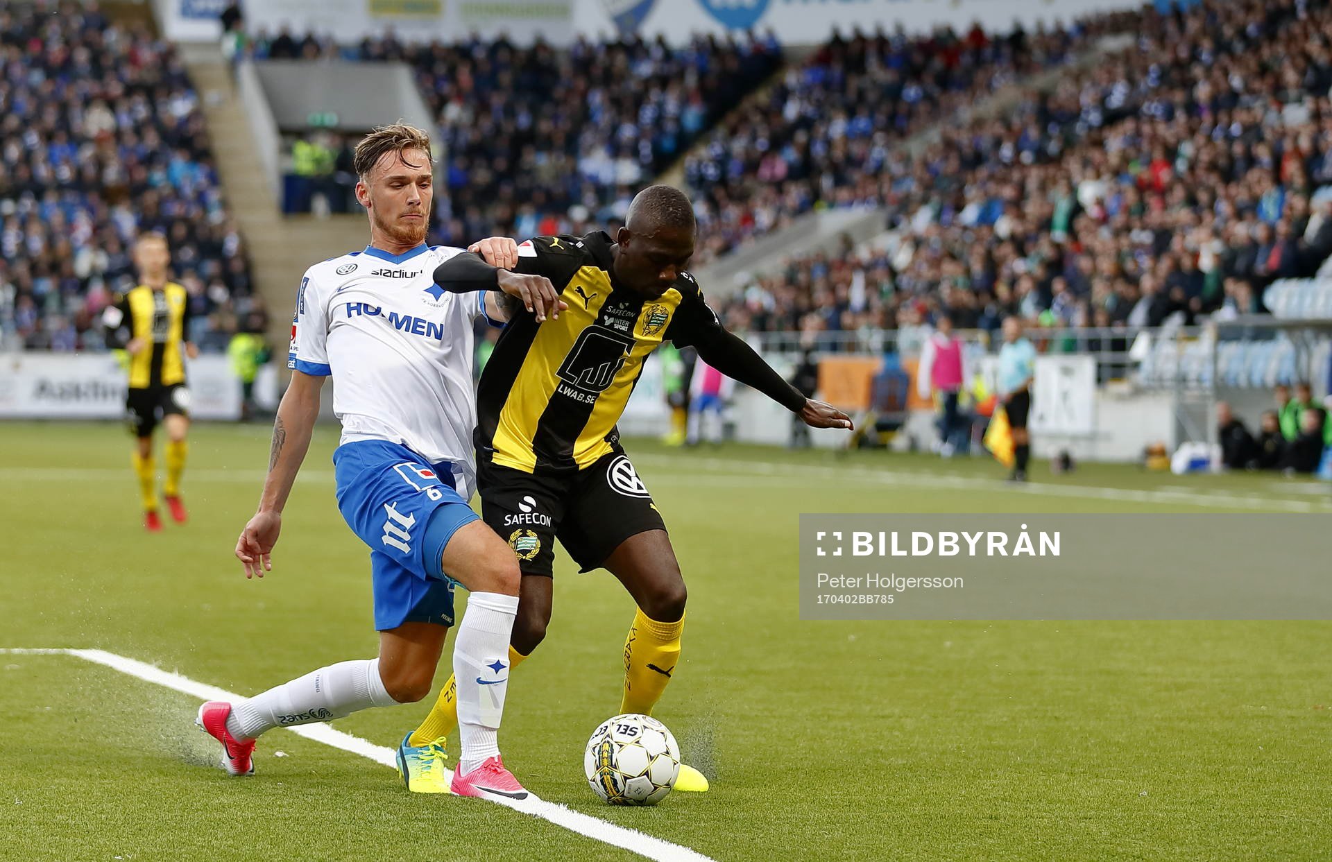 Norrköpings Linus Wahlqvist och Hammarbys Pa Amat Dibba