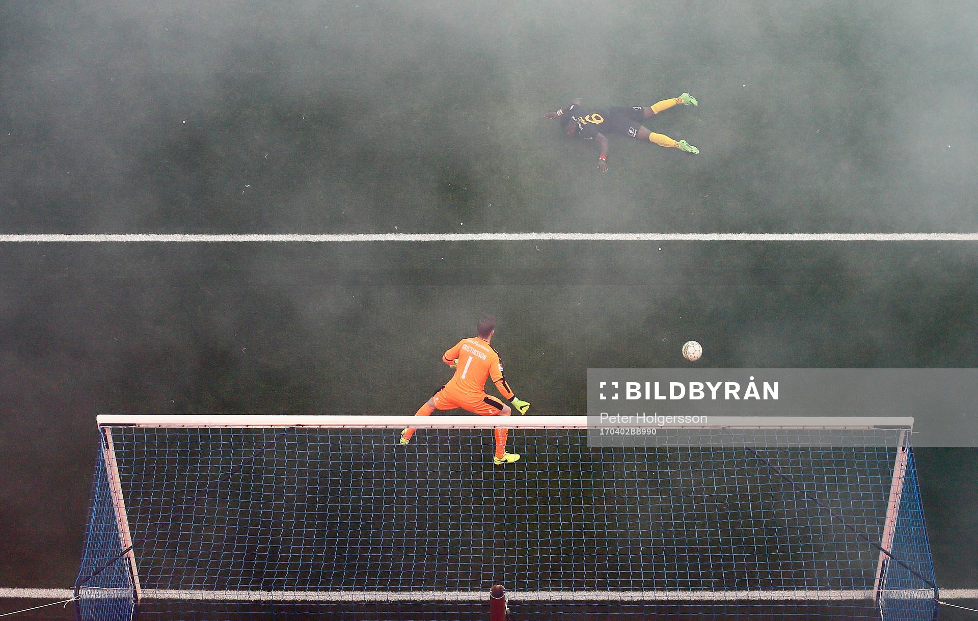 Nära självmål för Hammarbys Joseph Aidoo