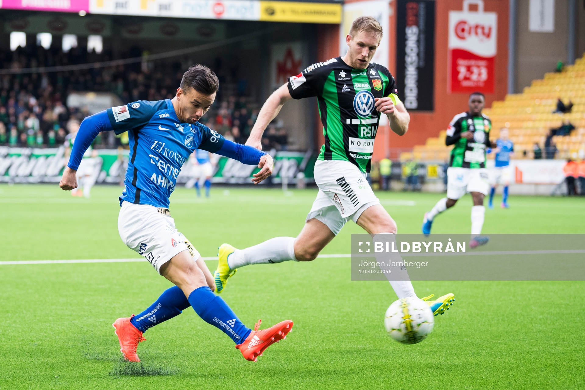 Norrbys Patrik Pettersen och GAIS Steven Old