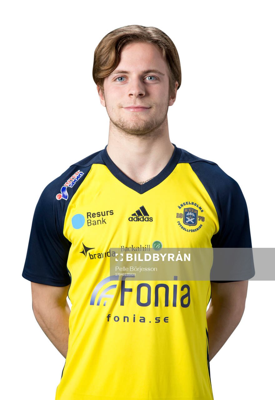 Ängelholms Oscar Zackhrison poserar för ett porträtt den 2 april 2017 i Ängelholm.