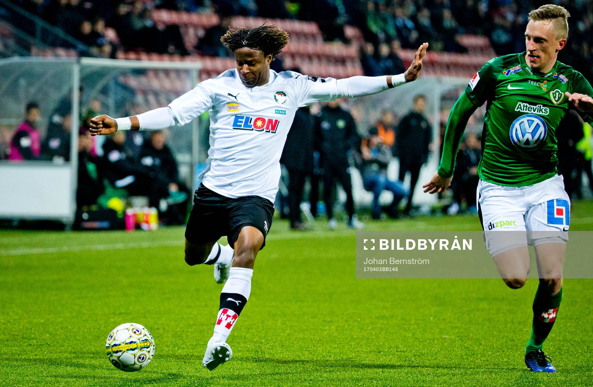 Örebros Kennedy Igboananike och Jönköpings Joakim