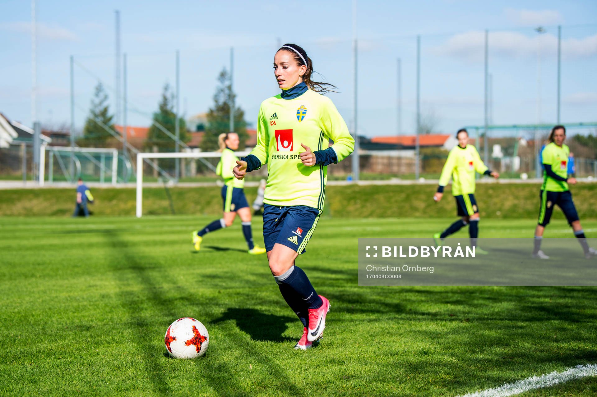 Kosovare Asllani