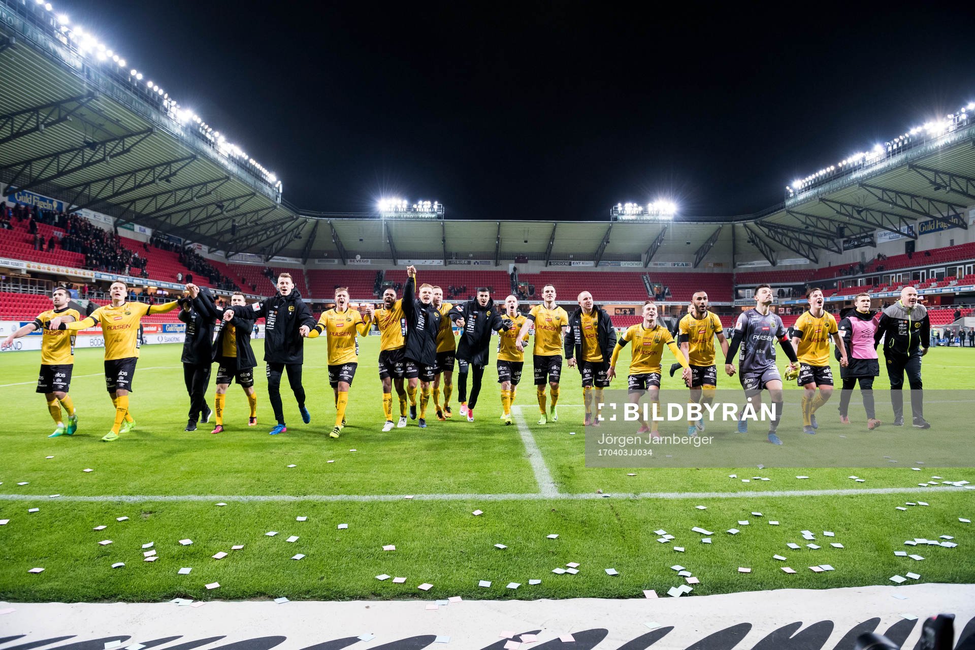 Elfsborgs spelare tackar supportrarna