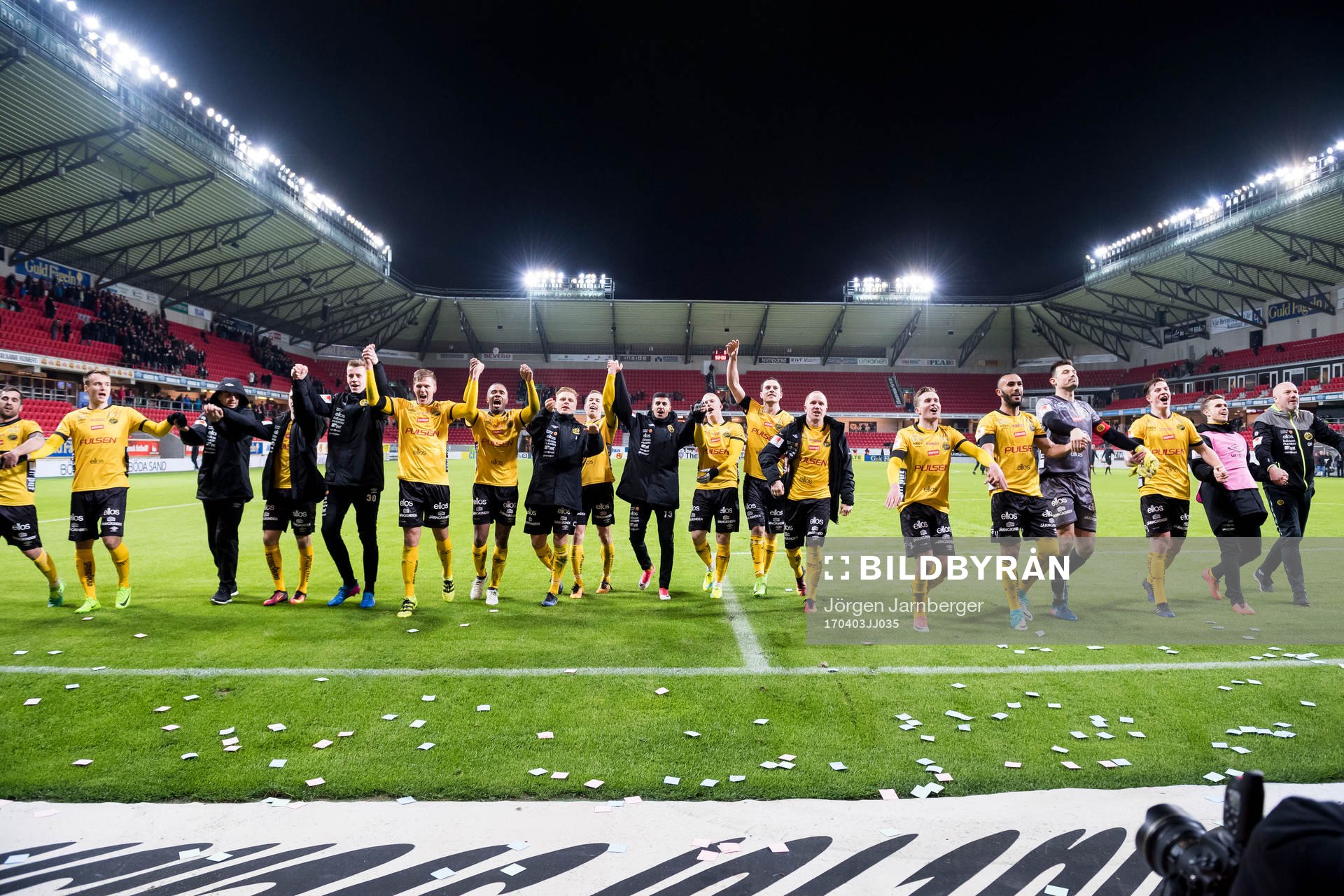 Elfsborgs spelare tackar supportrarna