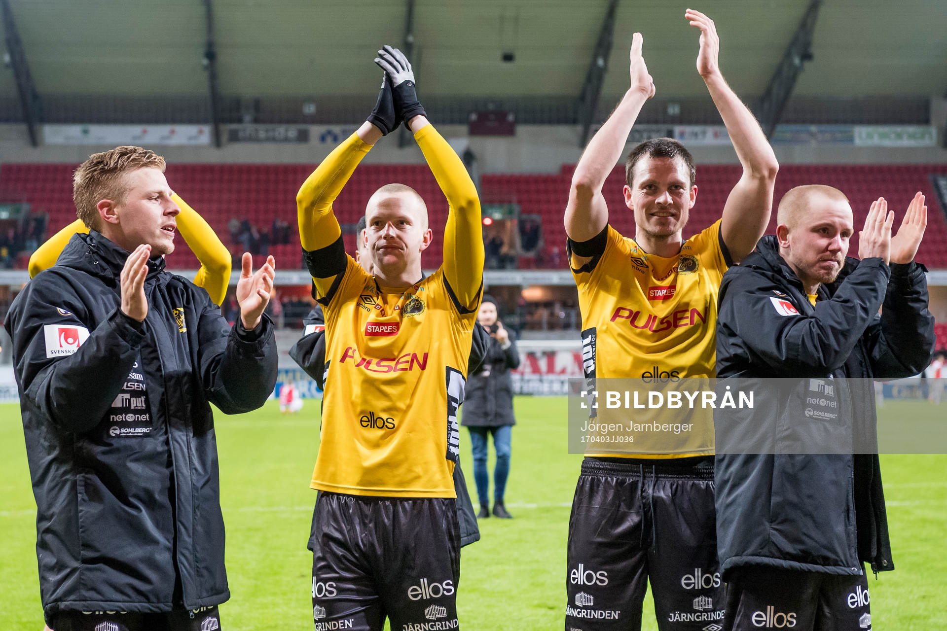 Elfsborgs spelare tackar supportrarna