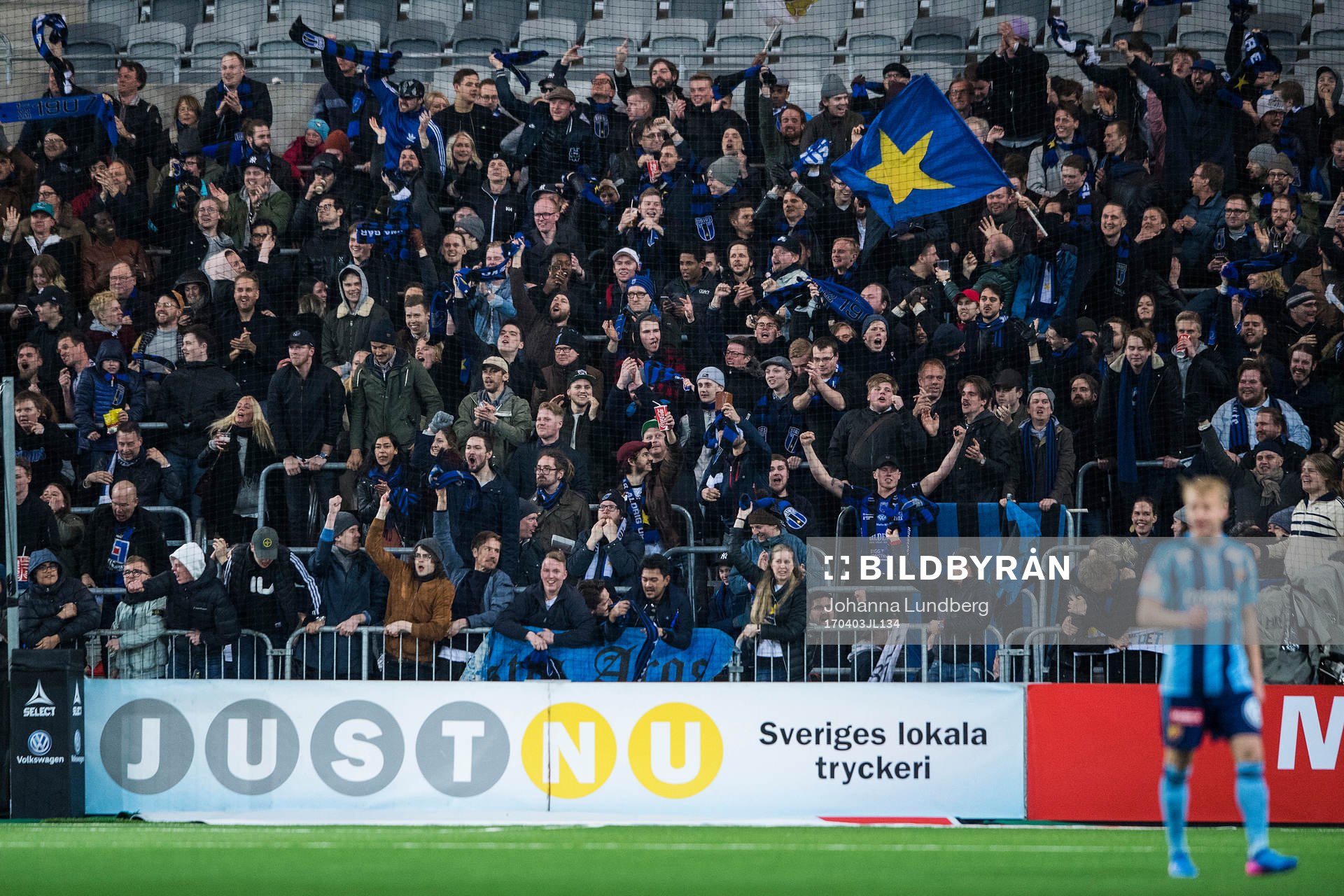 Sirius supportrar jublar