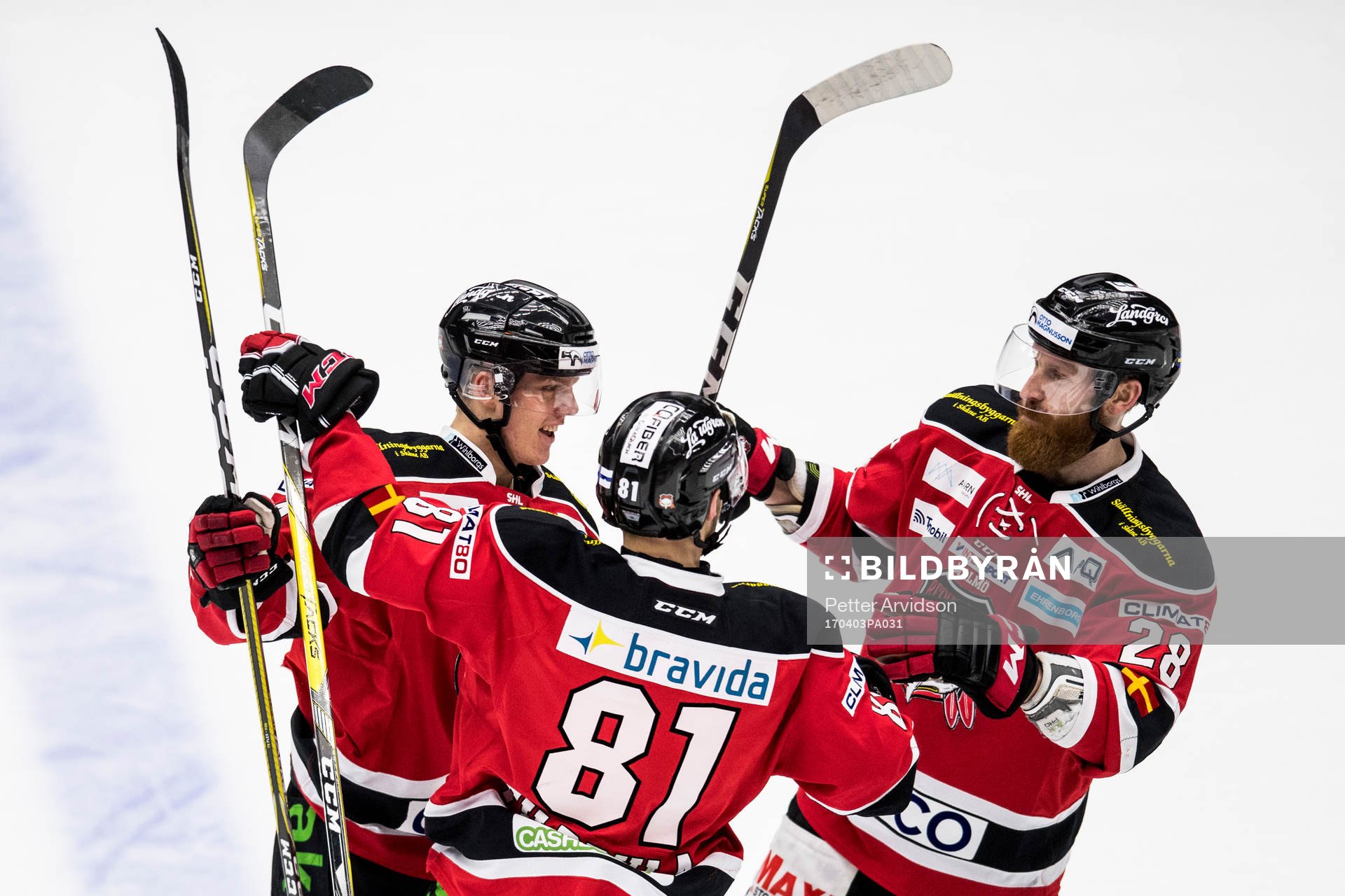 Malmö Redhawks Carl-Johan Lerby jublar