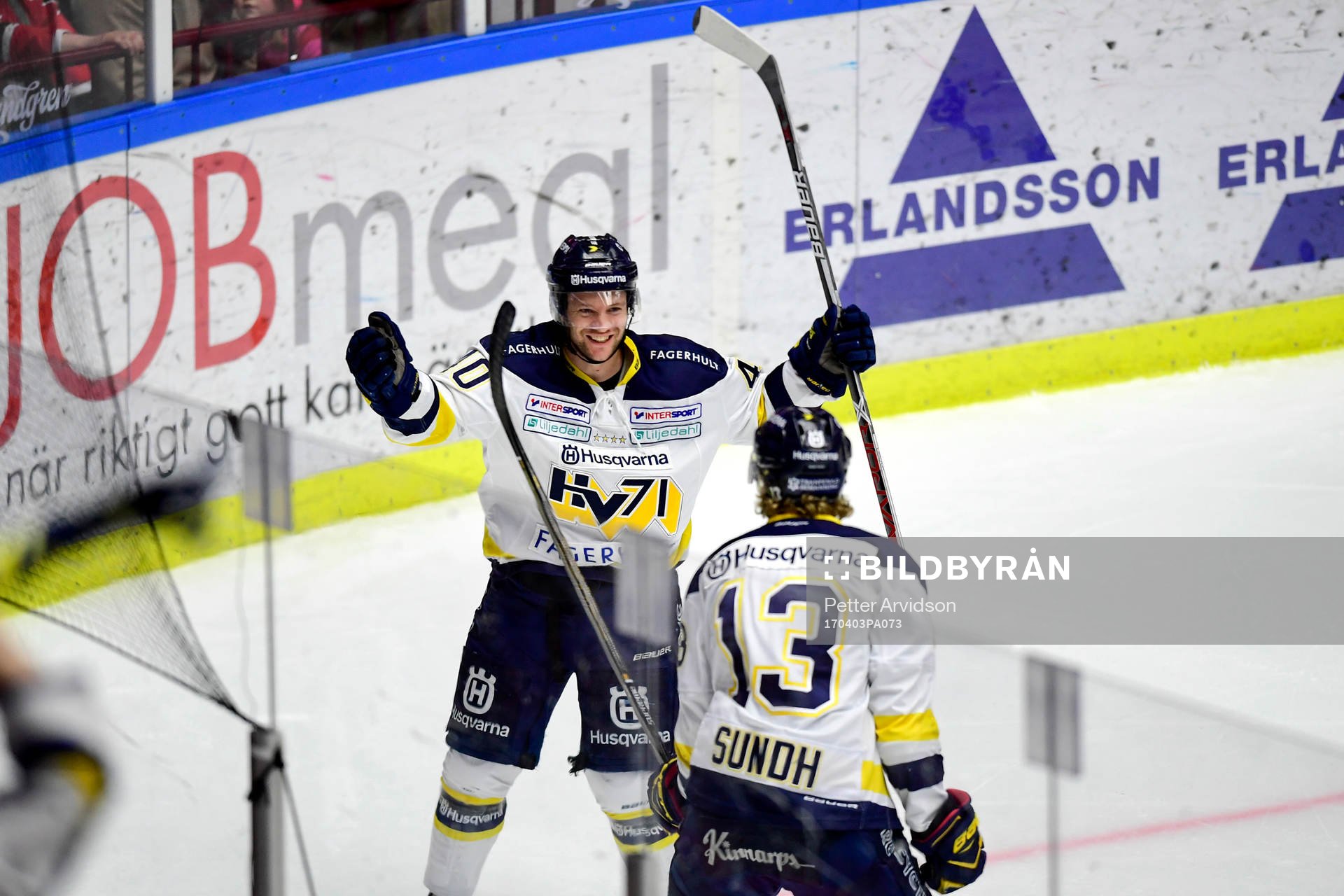 s Pär Arlbrandt och Oscar Sundh jublar