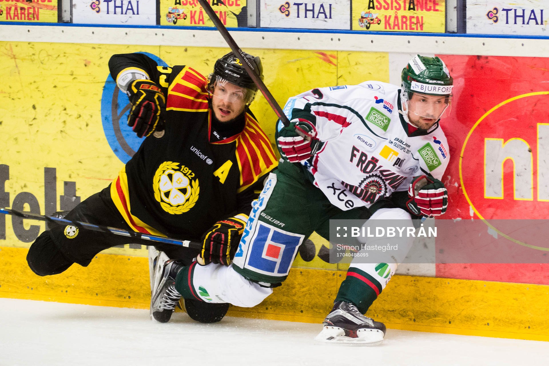 Brynäs Elias Fälth och Frölundas Johannes Johannessen