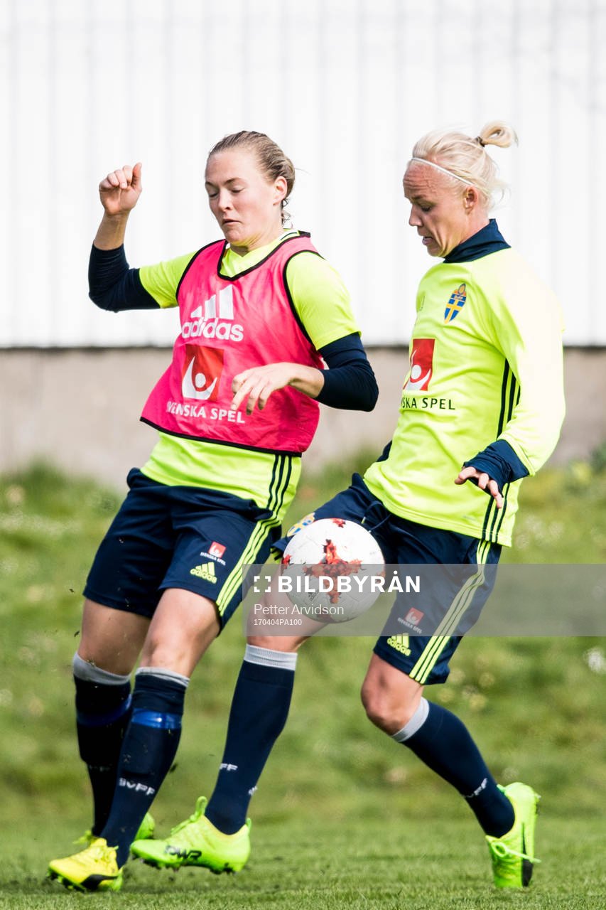 Magdalena Eriksson och Caroline Seger