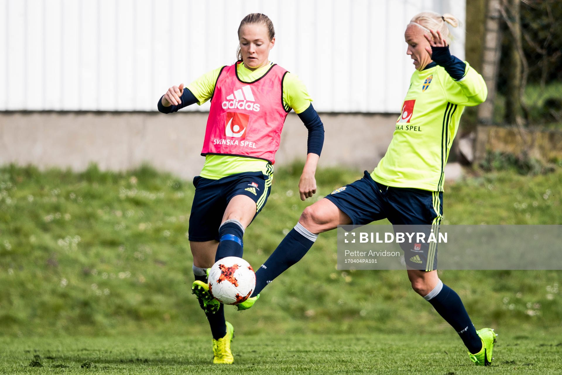 Magdalena Eriksson och Caroline Seger