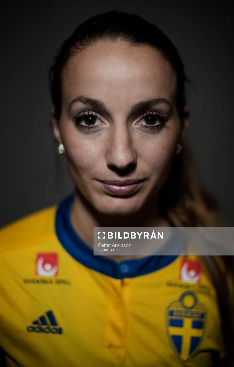 Kosovare Asllani, spelare i Sveriges damlandslag i fotboll