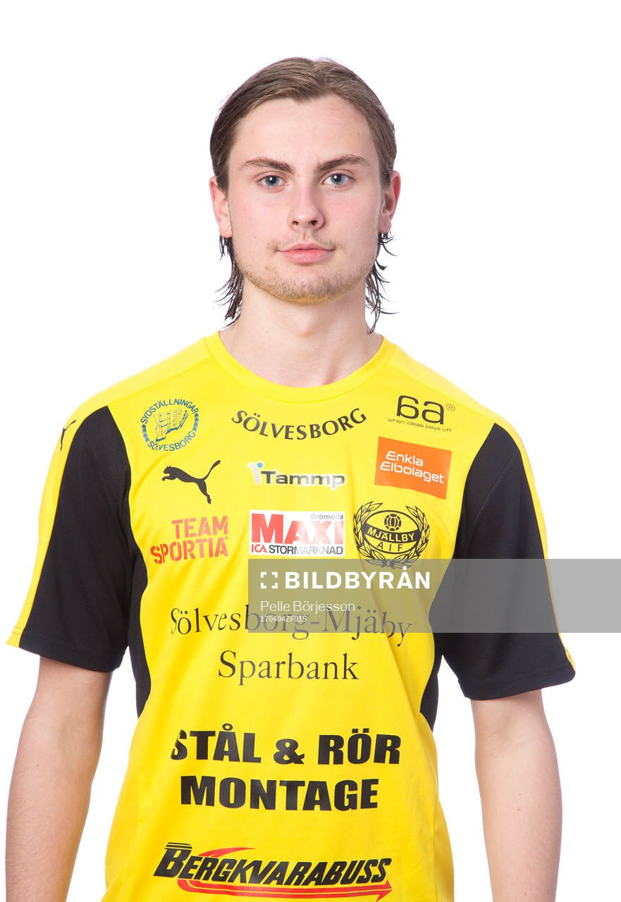 Mjällbys Axel Norén poserar för ett porträtt den 4 april 2017 i Mjällby.