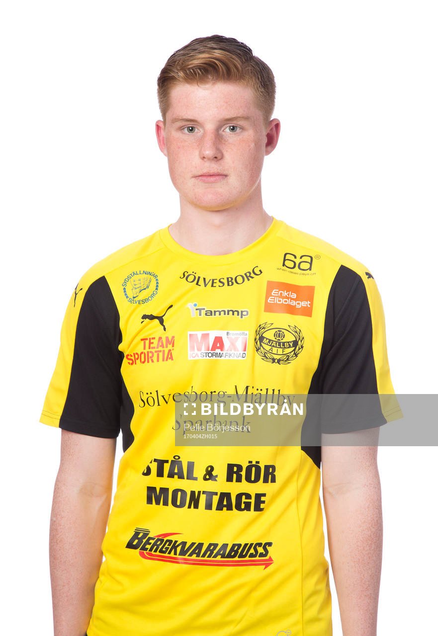Mjällbys Philip Persson poserar för ett porträtt den 4 april 2017 i Mjällby.