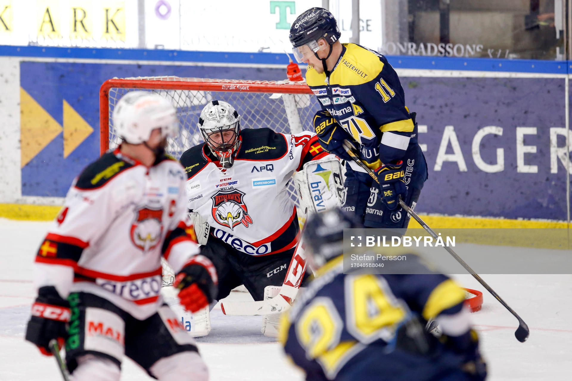 s Erik Christensen gör 2-0 bakom Malmö Redhawks målvakt