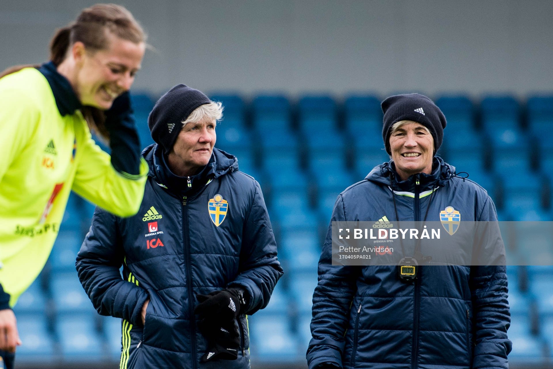 Lotta Schelin, förbundskapten Pia Sundhage och