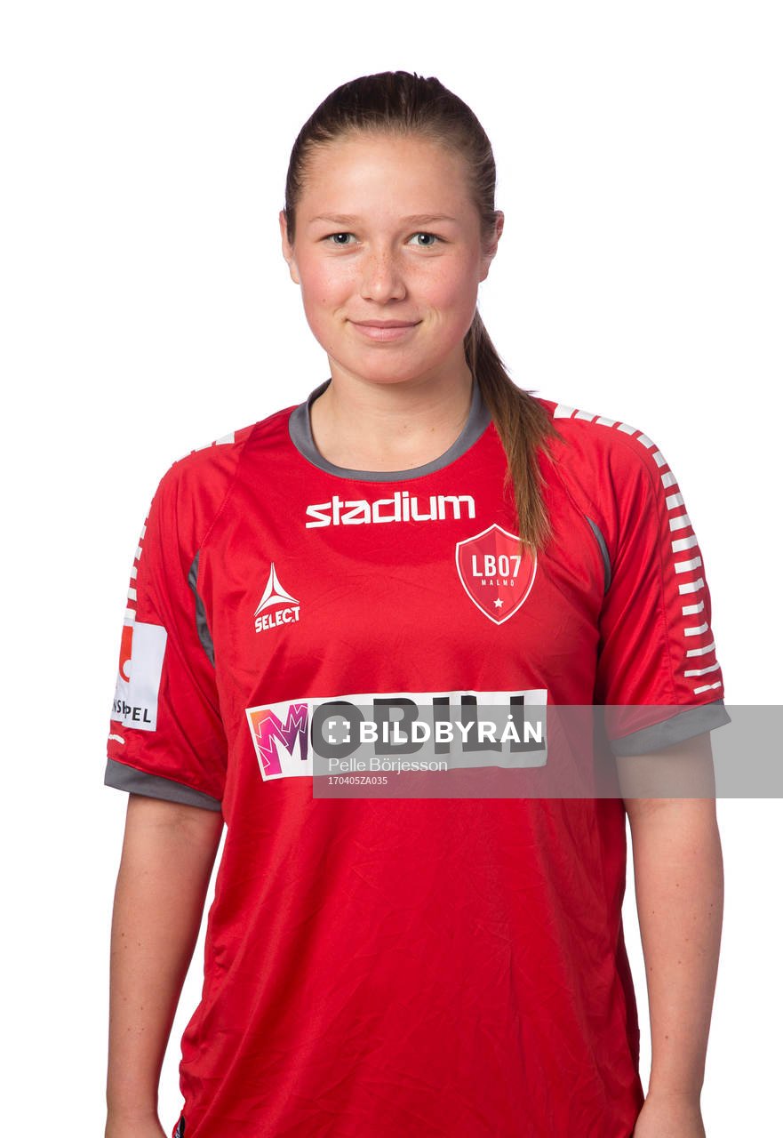 LB07s Elina Lenir