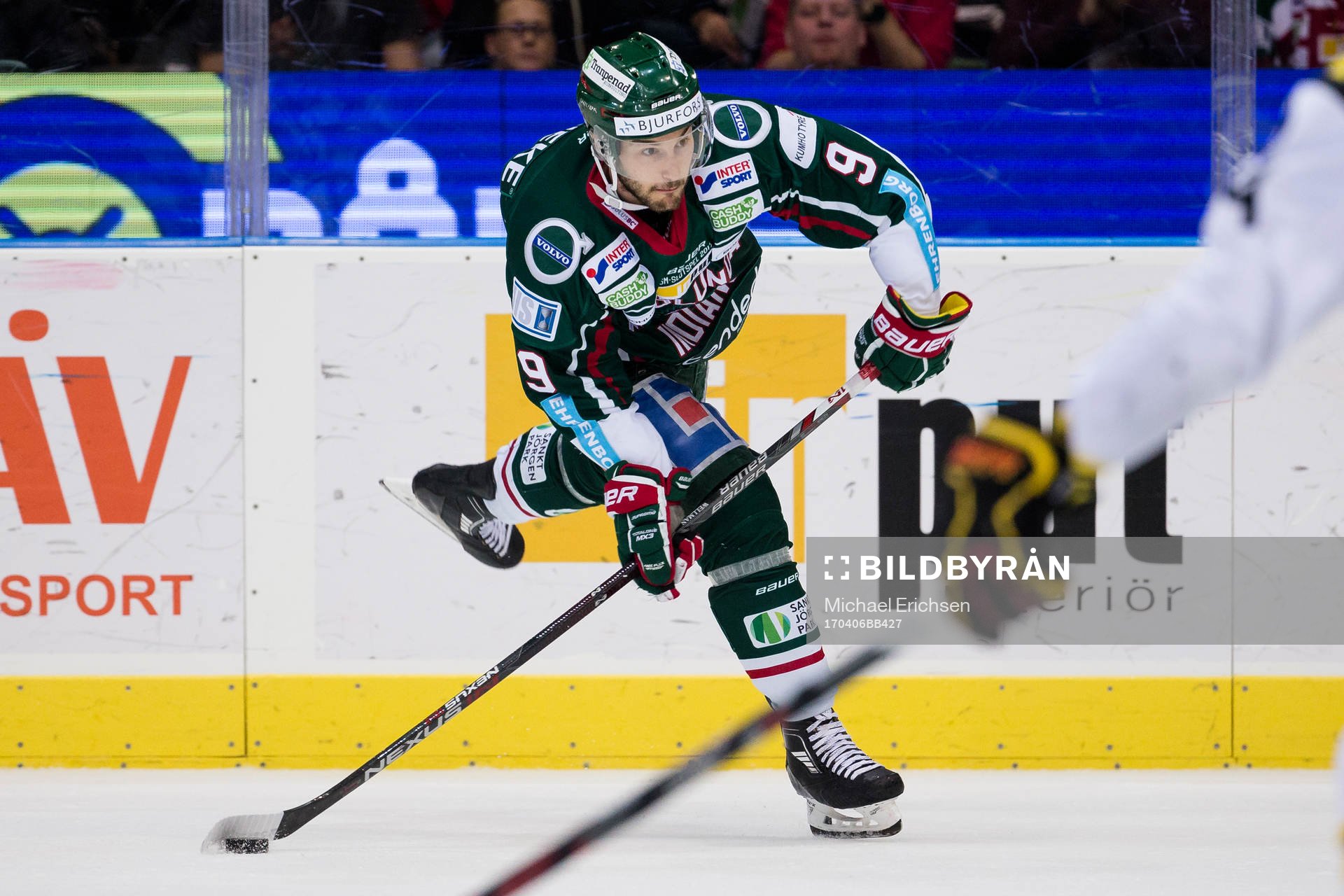 Frölundas Casey Wellman skjuter ett skott