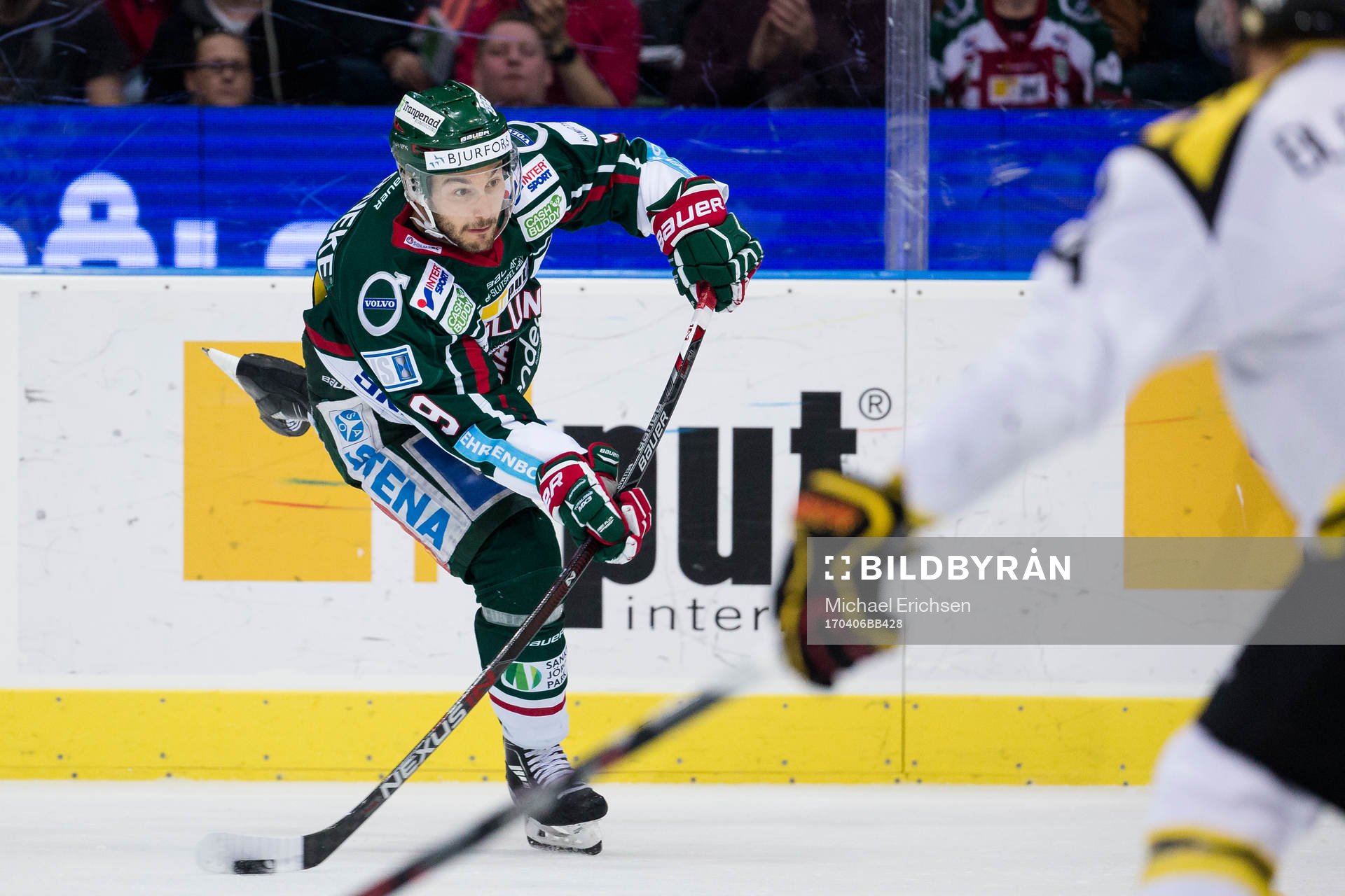 Frölundas Casey Wellman skjuter ett skott