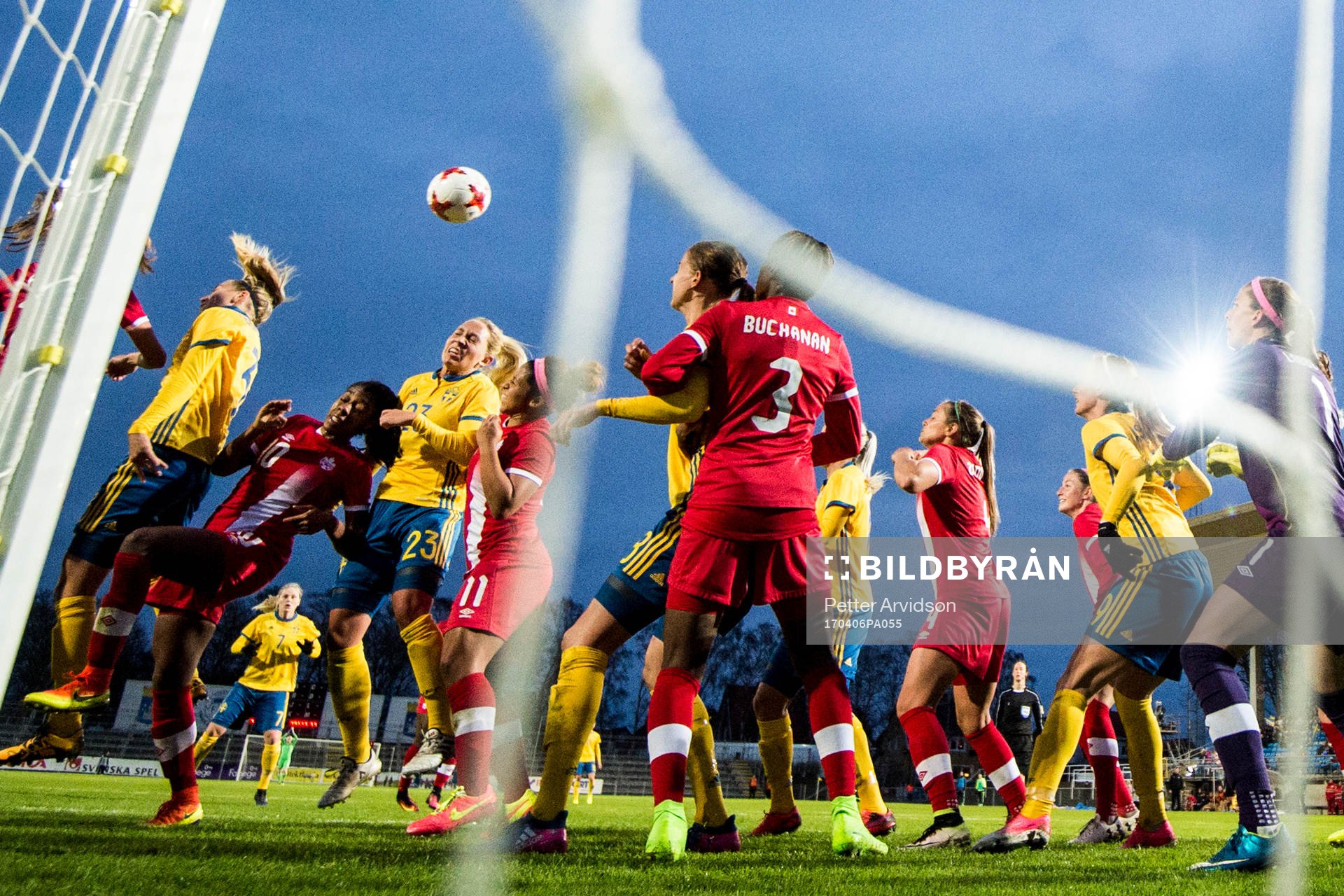Sveriges Linda Sembrant, Elin Rubensson, och Lotta Schelin