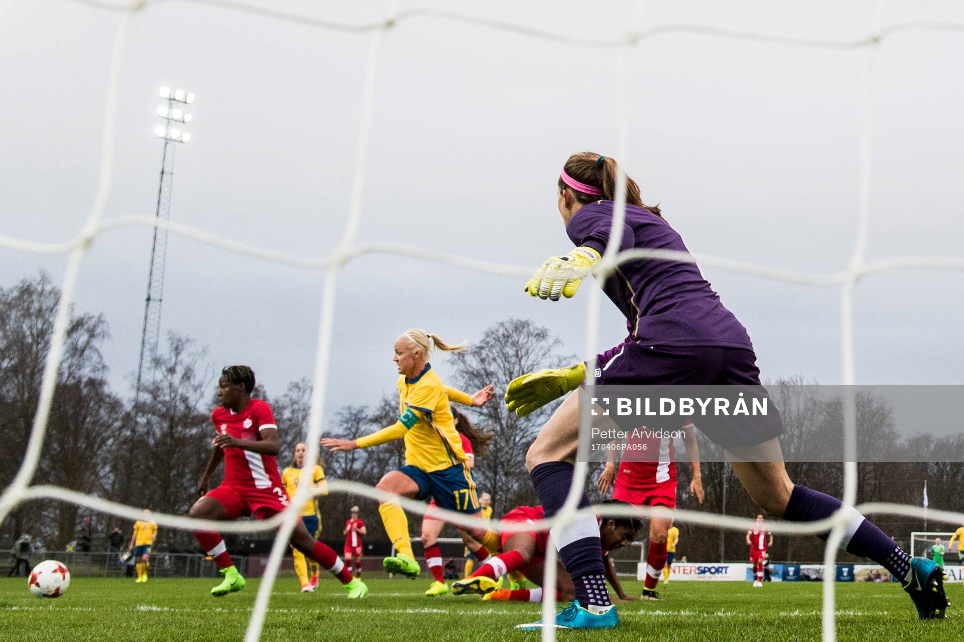 Sveriges Caroline Seger oroar vid Kadeisha Buchanan och