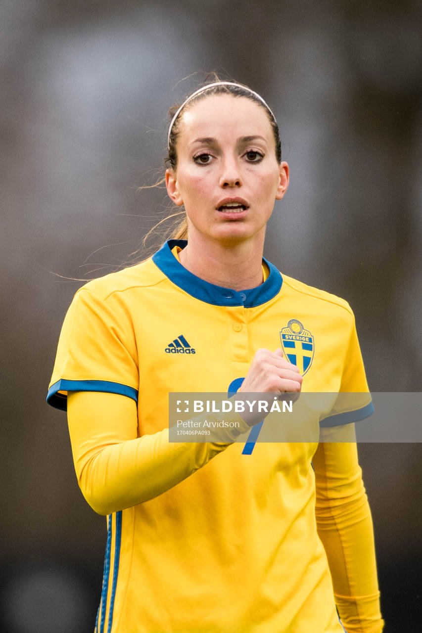 Sveriges Kosovare Asllani