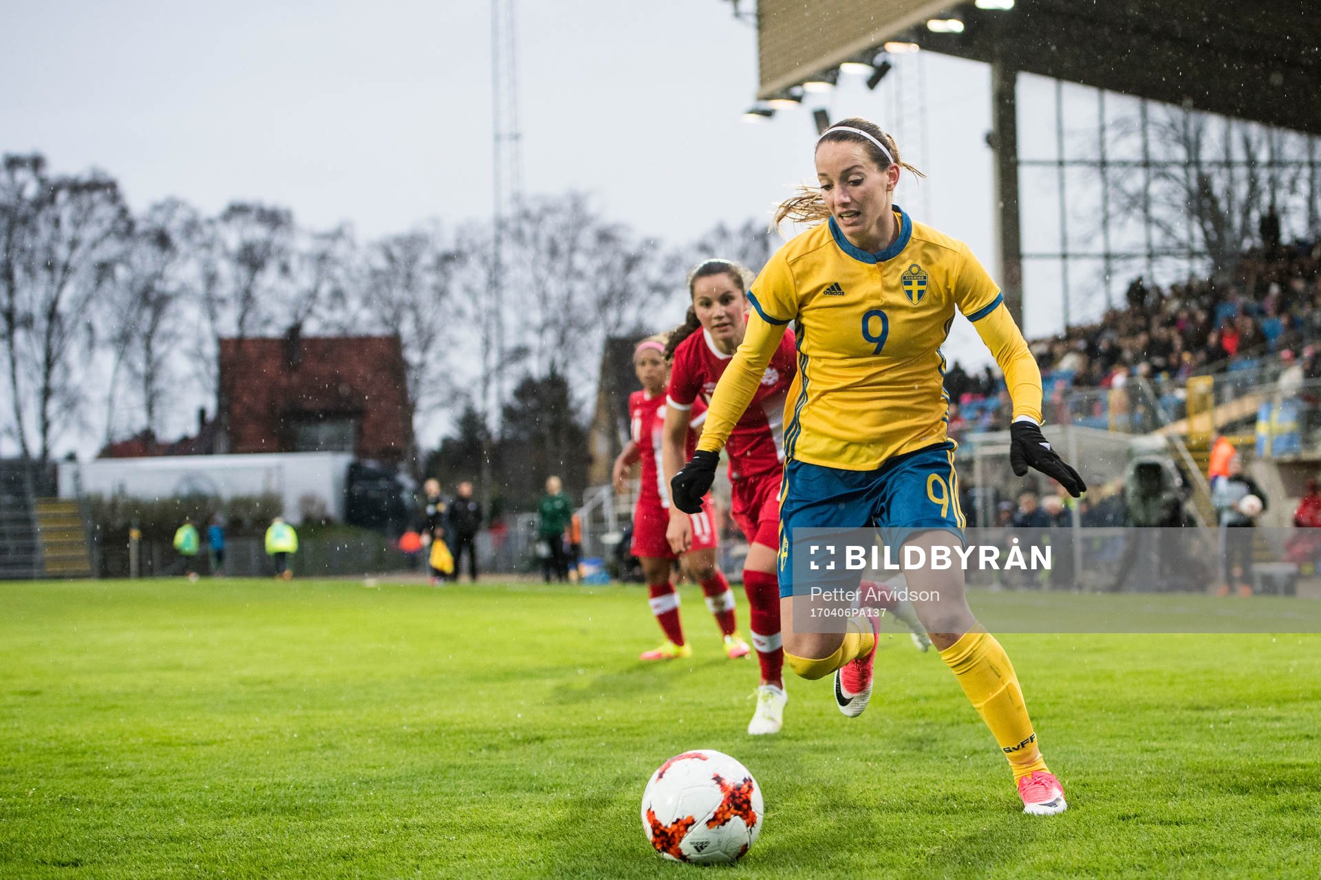 Sveriges Kosovare Asllani