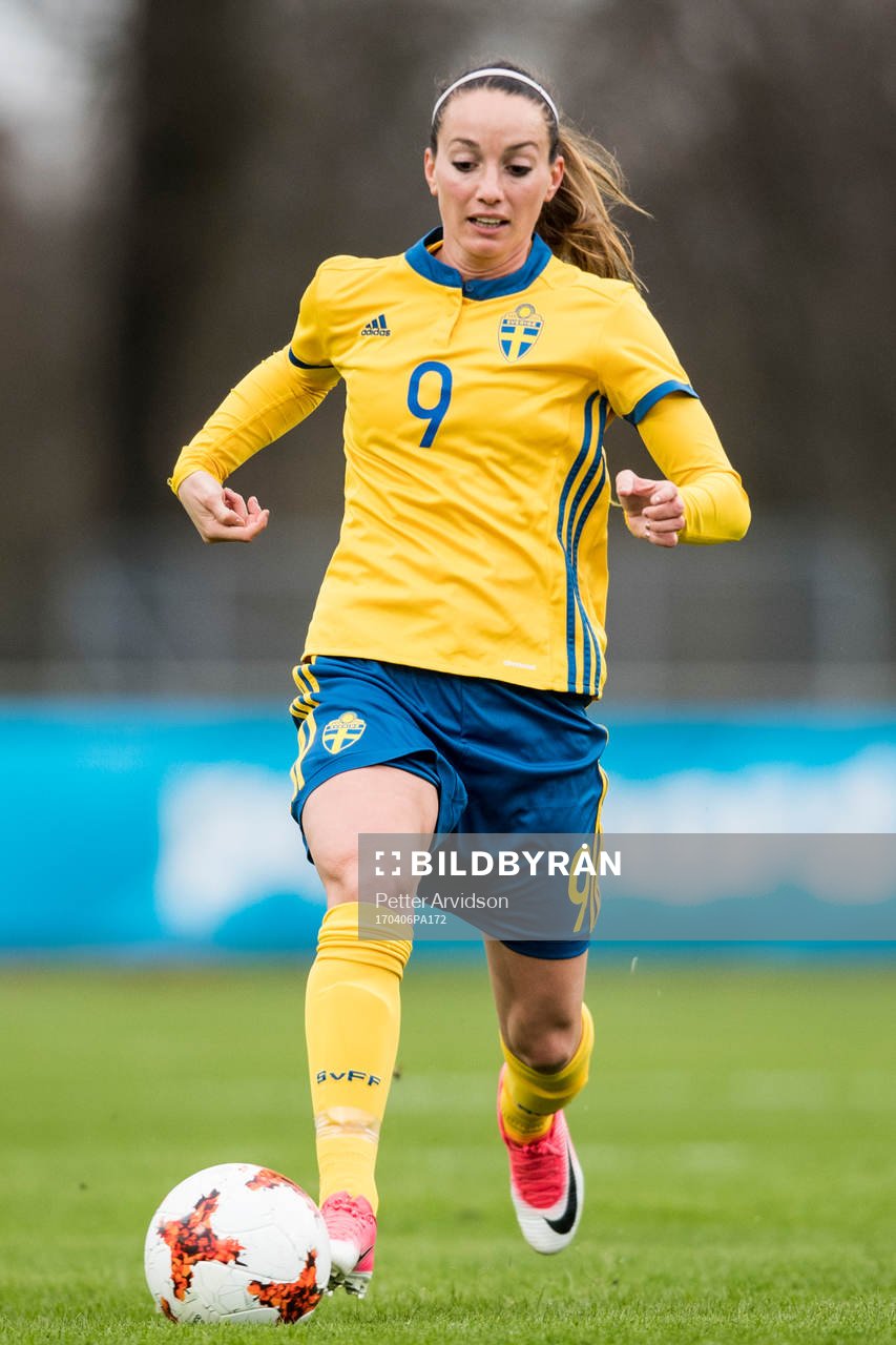 Sveriges Kosovare Asllani