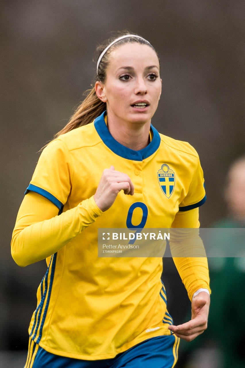 Sveriges Kosovare Asllani