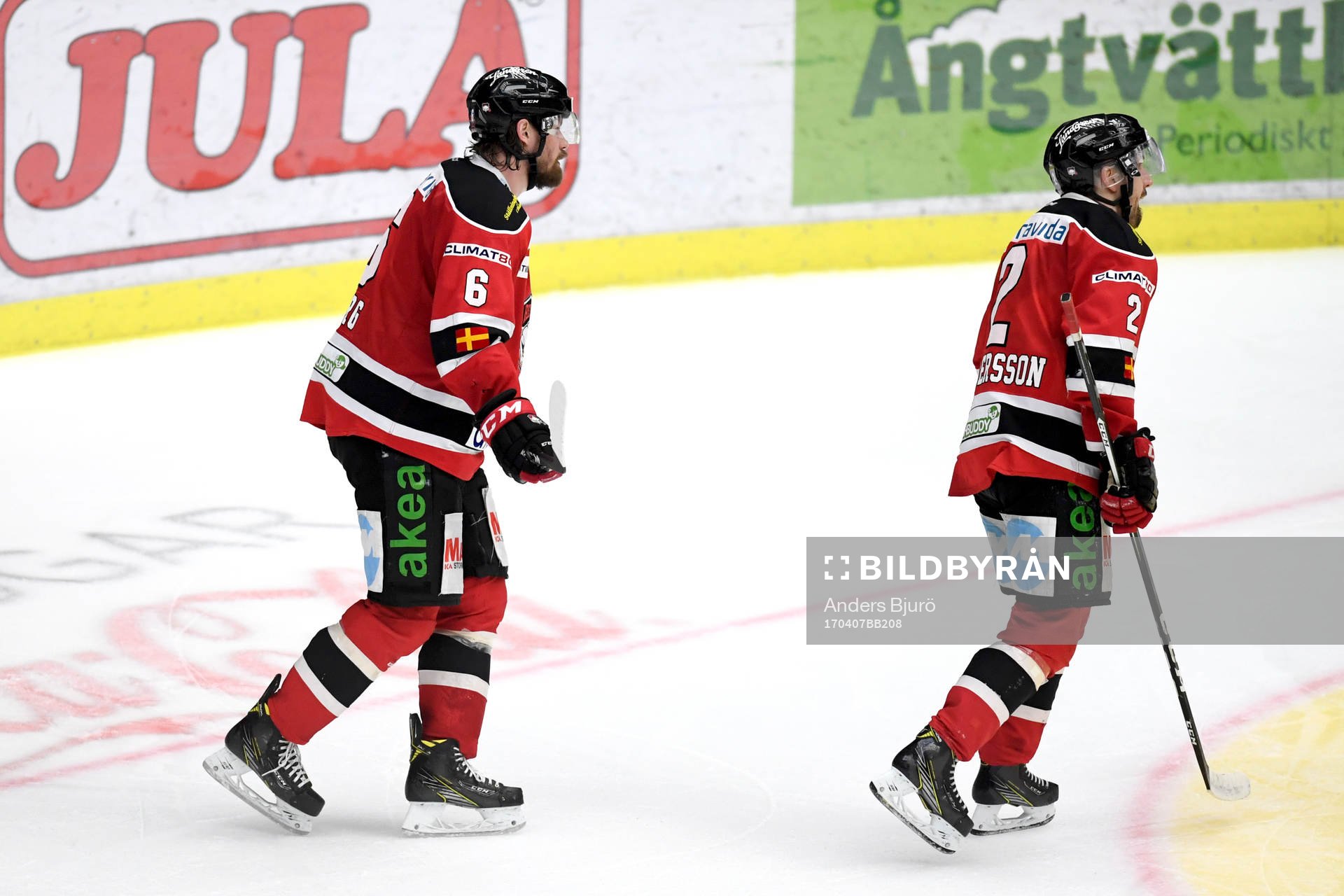 Malmö Redhawks Stefan Warg och Erik Andersson deppar