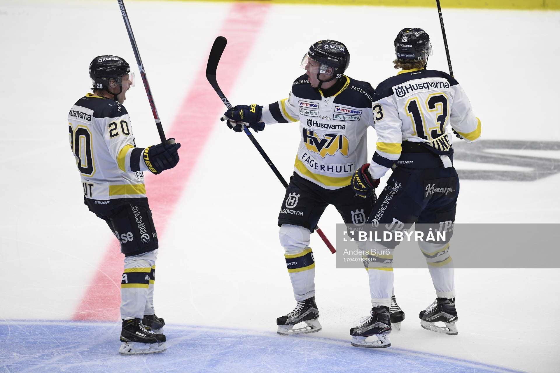 s Lawrence Pilut och Andreas Borgman jublar