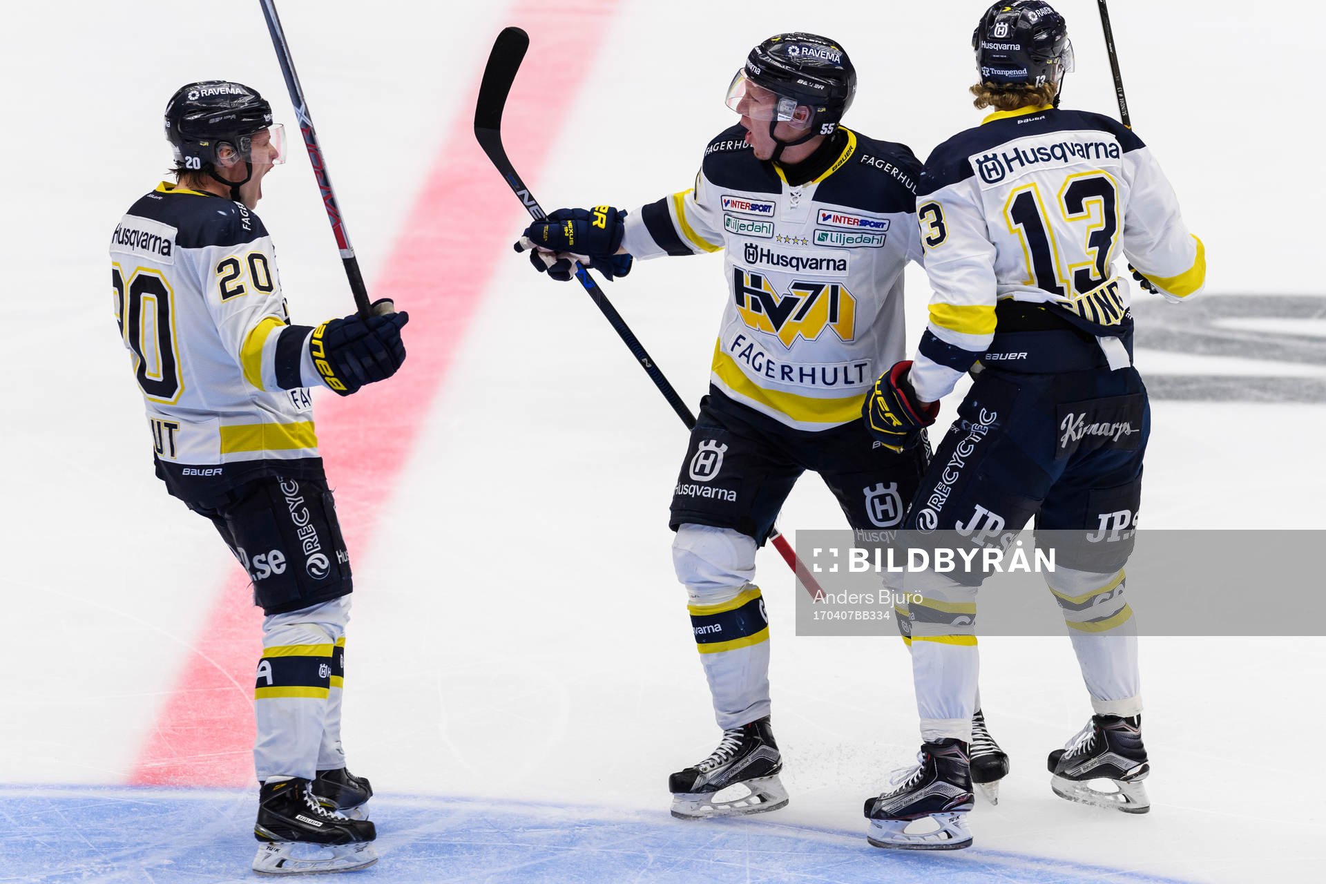 s Lawrence Pilut och Andreas Borgman jublar