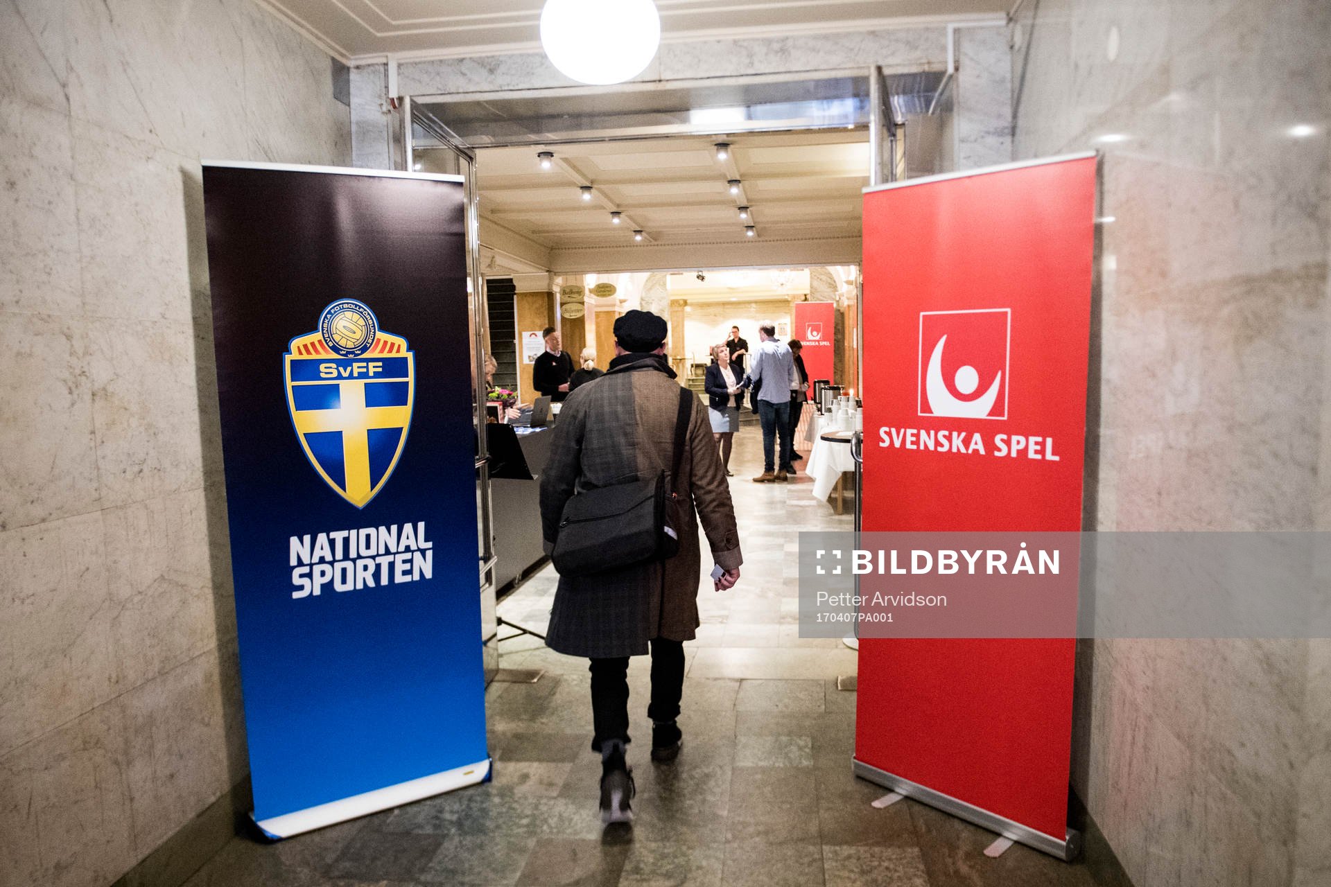 Deltagare anländer