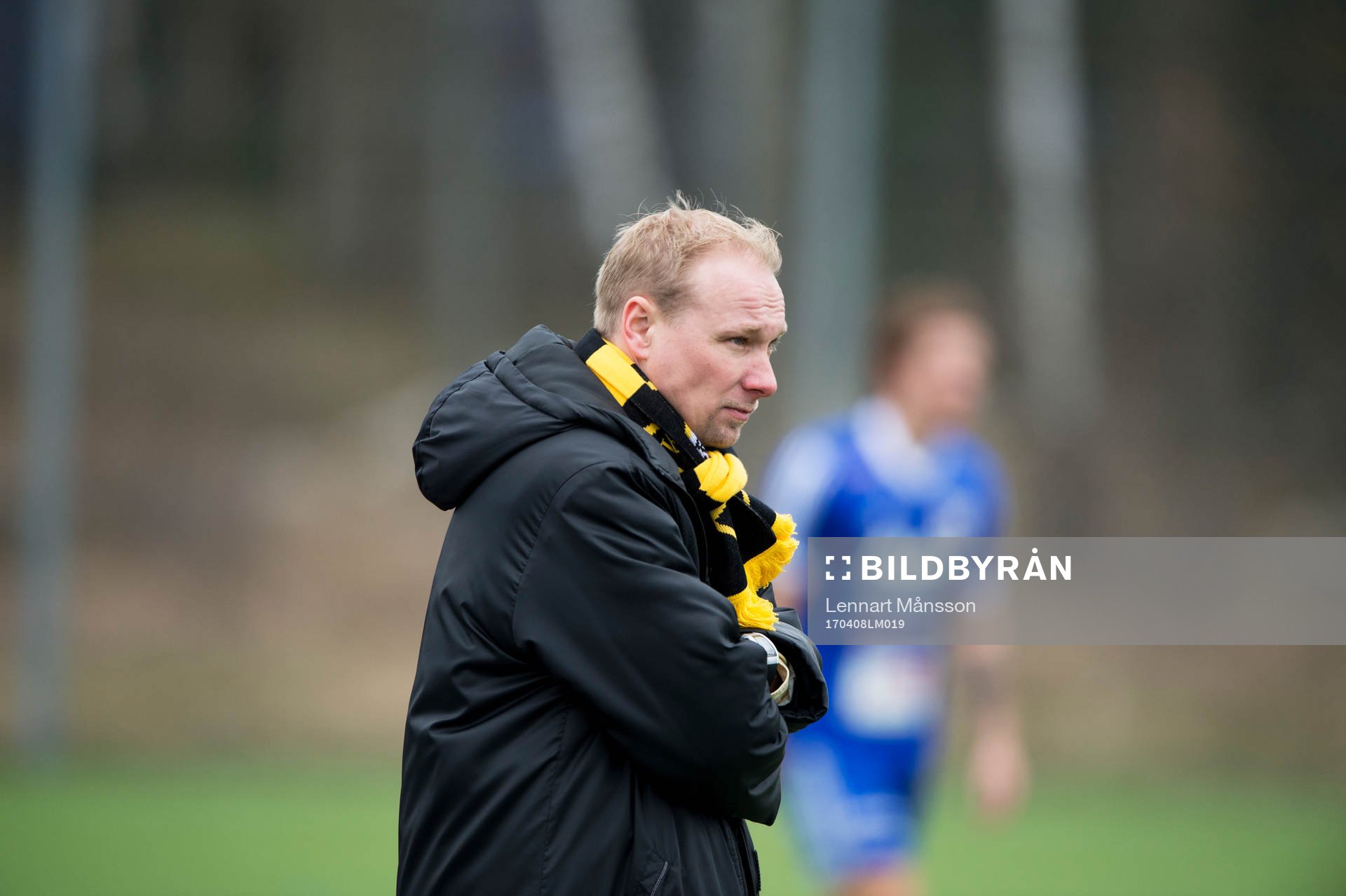 IFK Hässleholms tränare Daniel Nilsson i matchen i
