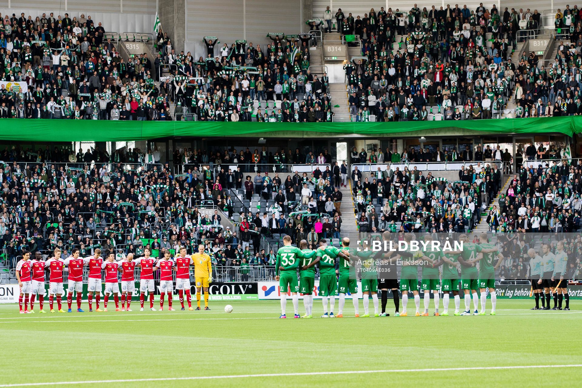 En tyst minut för innan fotbollsmatchen i Allsvenskan