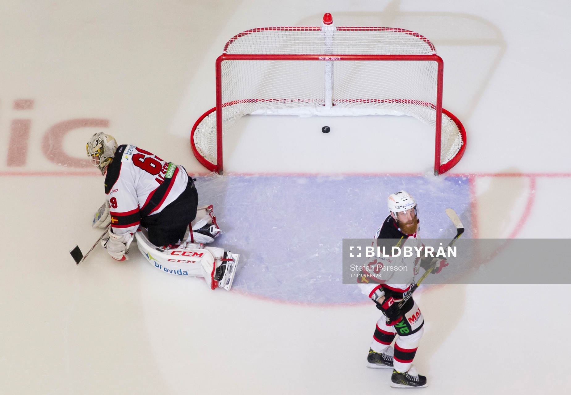 Malmö Redhawks målvakt Oscar Alsenfelt och Jens Olsson
