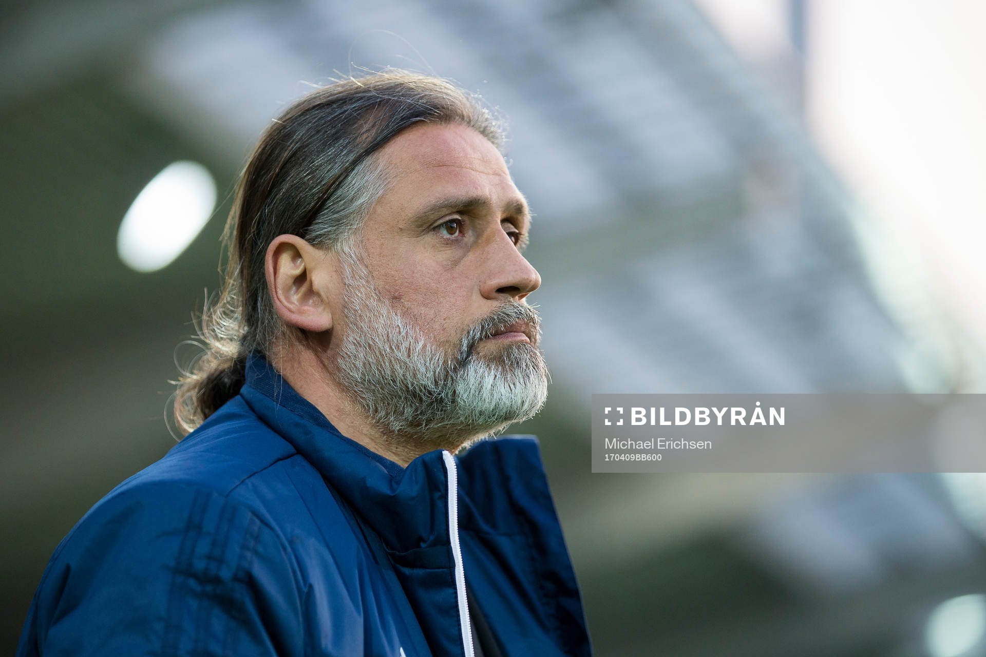 Djurgårdens tränare Özcan Melkemichel efter fotbollsmatchen i allsvenskan mellan Häcken och Djurgården den 9 april 2017 i Göteborg.