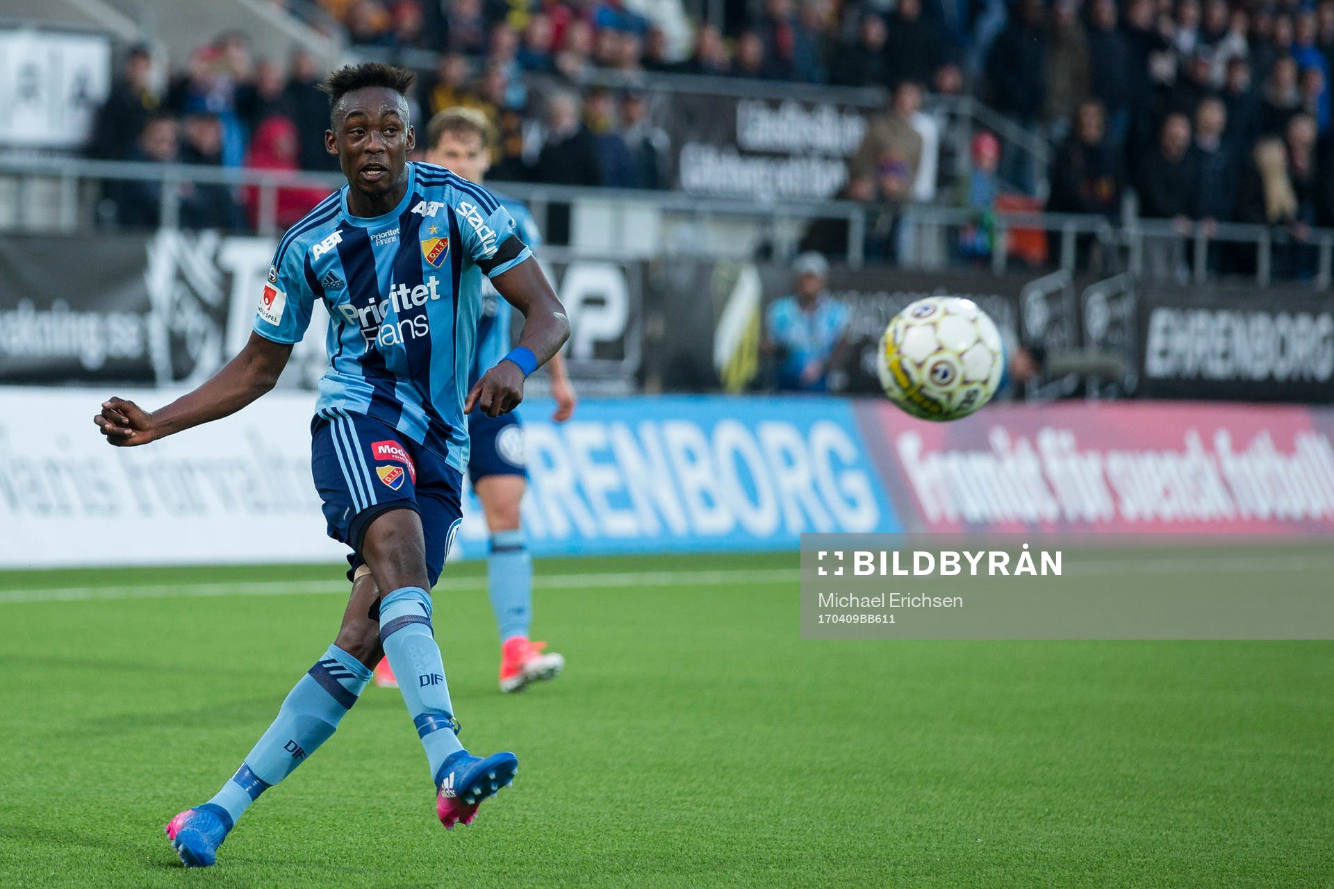 Djurgårdens Philana Tinotenda Kadewere under fotbollsmatchen i allsvenskan mellan Häcken och Djurgården den 9 april 2017 i Göteborg.