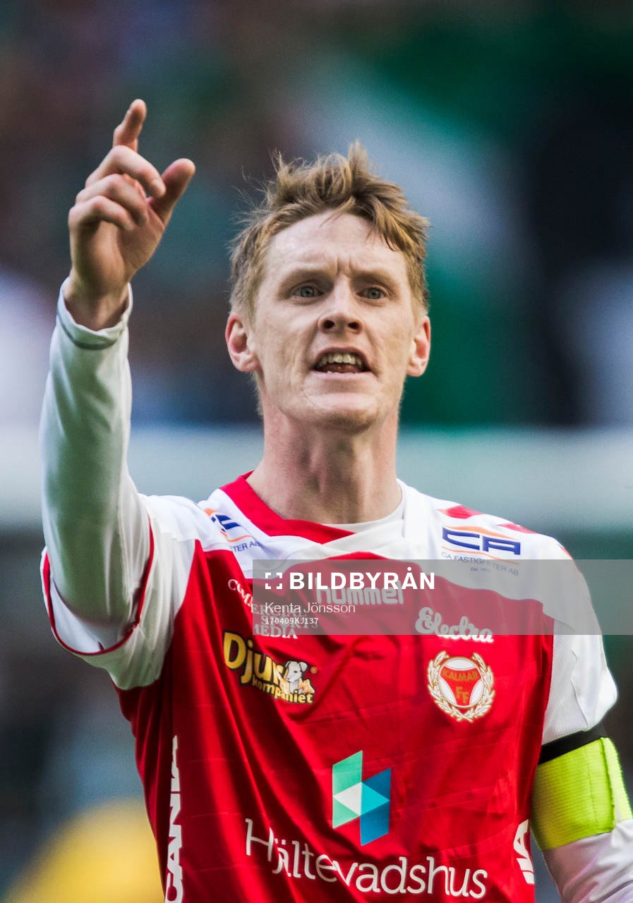 Kalmars Rasmus Elm gestikulerar