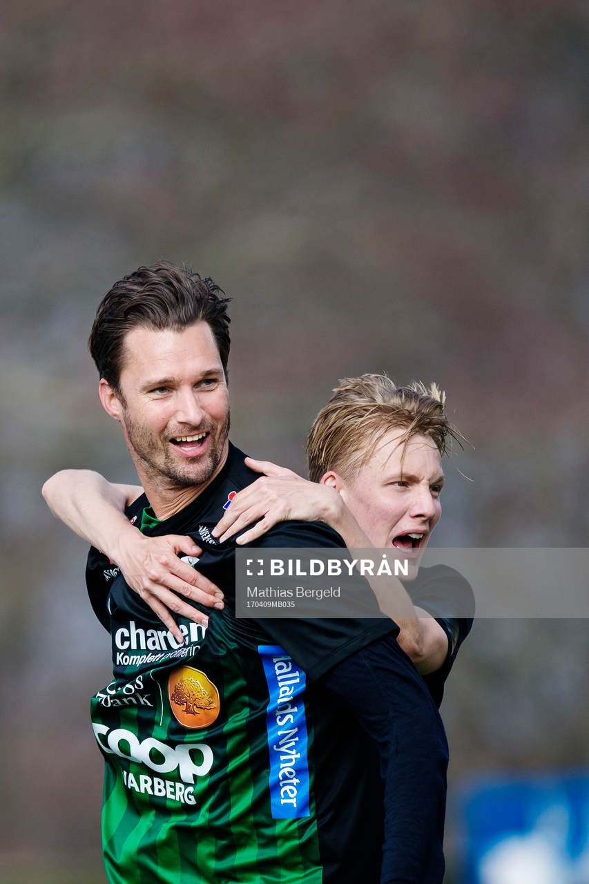 Målskytten till 3-3 Varbergs Peter Nyström jublar med