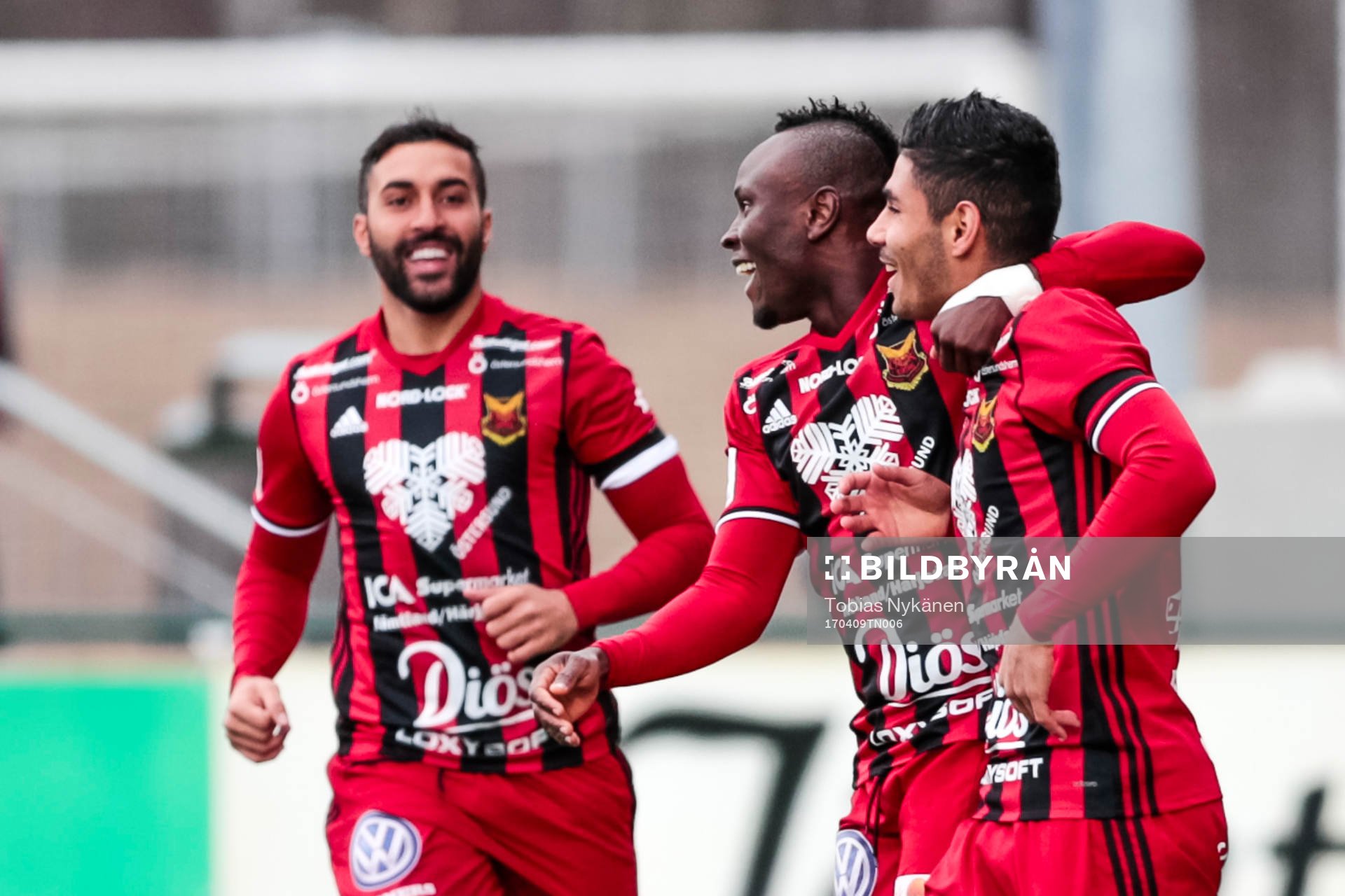 Östersunds Hossam Aiesh jublar