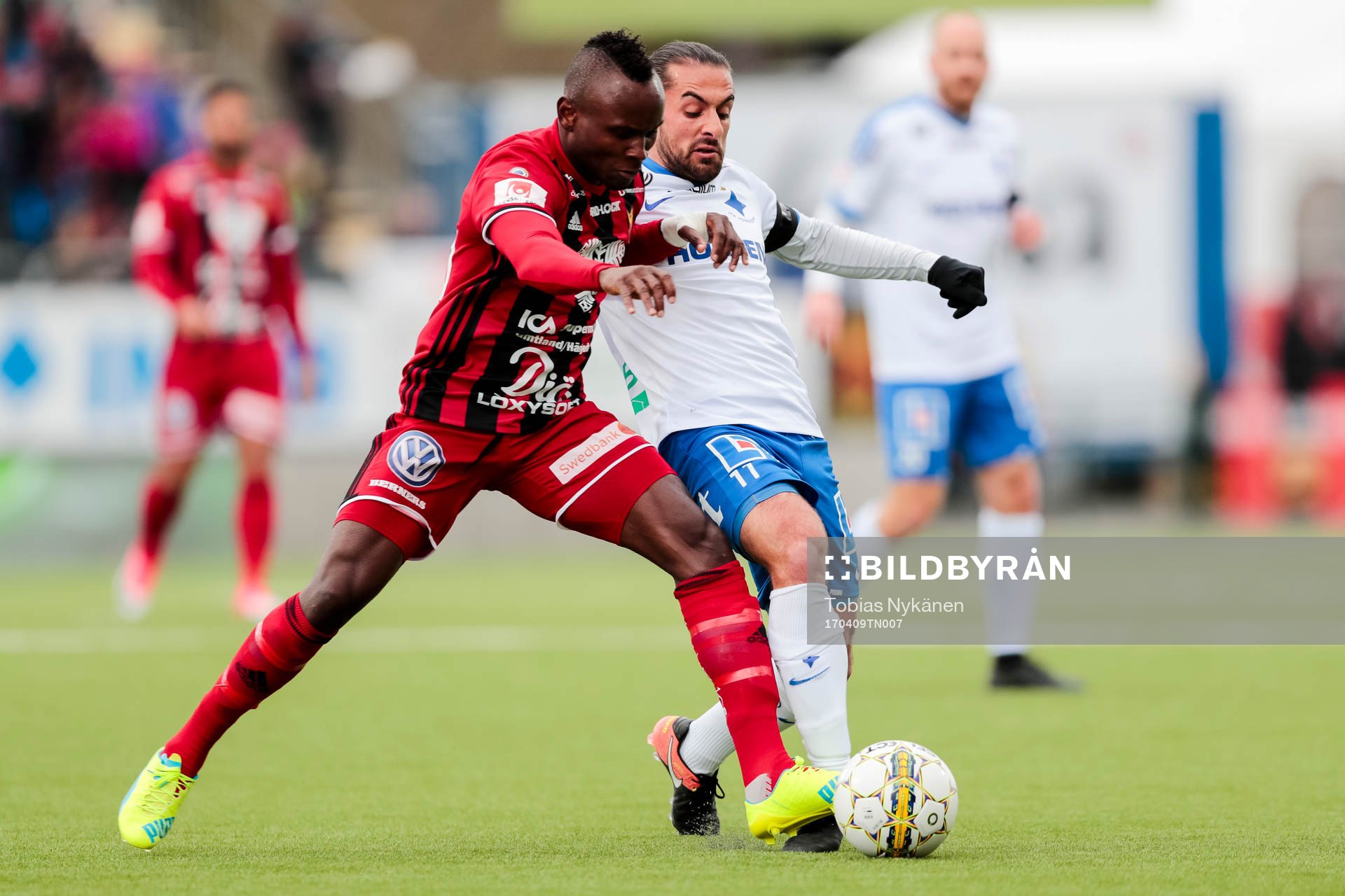 Östersunds Samuel Mensiro och Norrköpings Christopher Telo