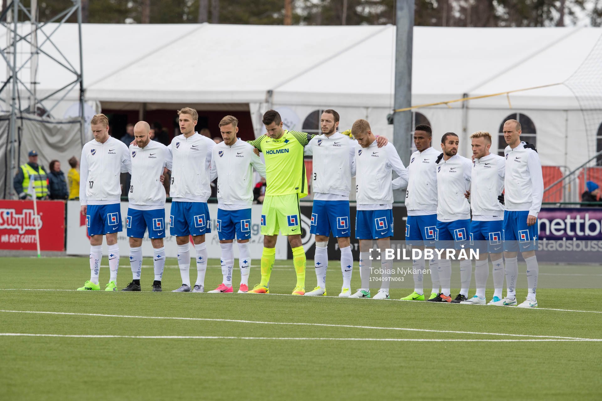 Norrköping hedrar offren från terrorattacken i Stockholm